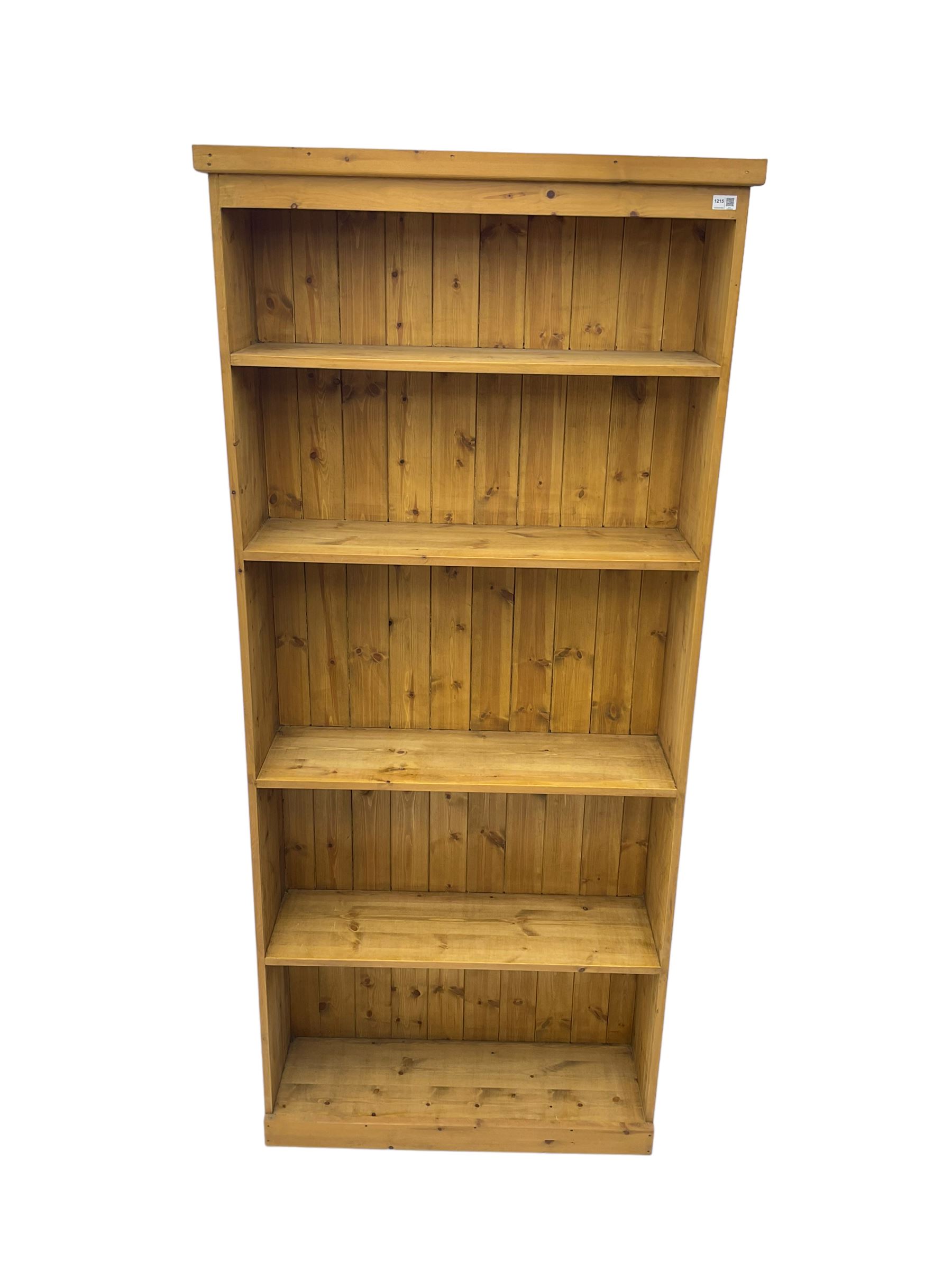 Pine open bookcase - Image 4 of 5