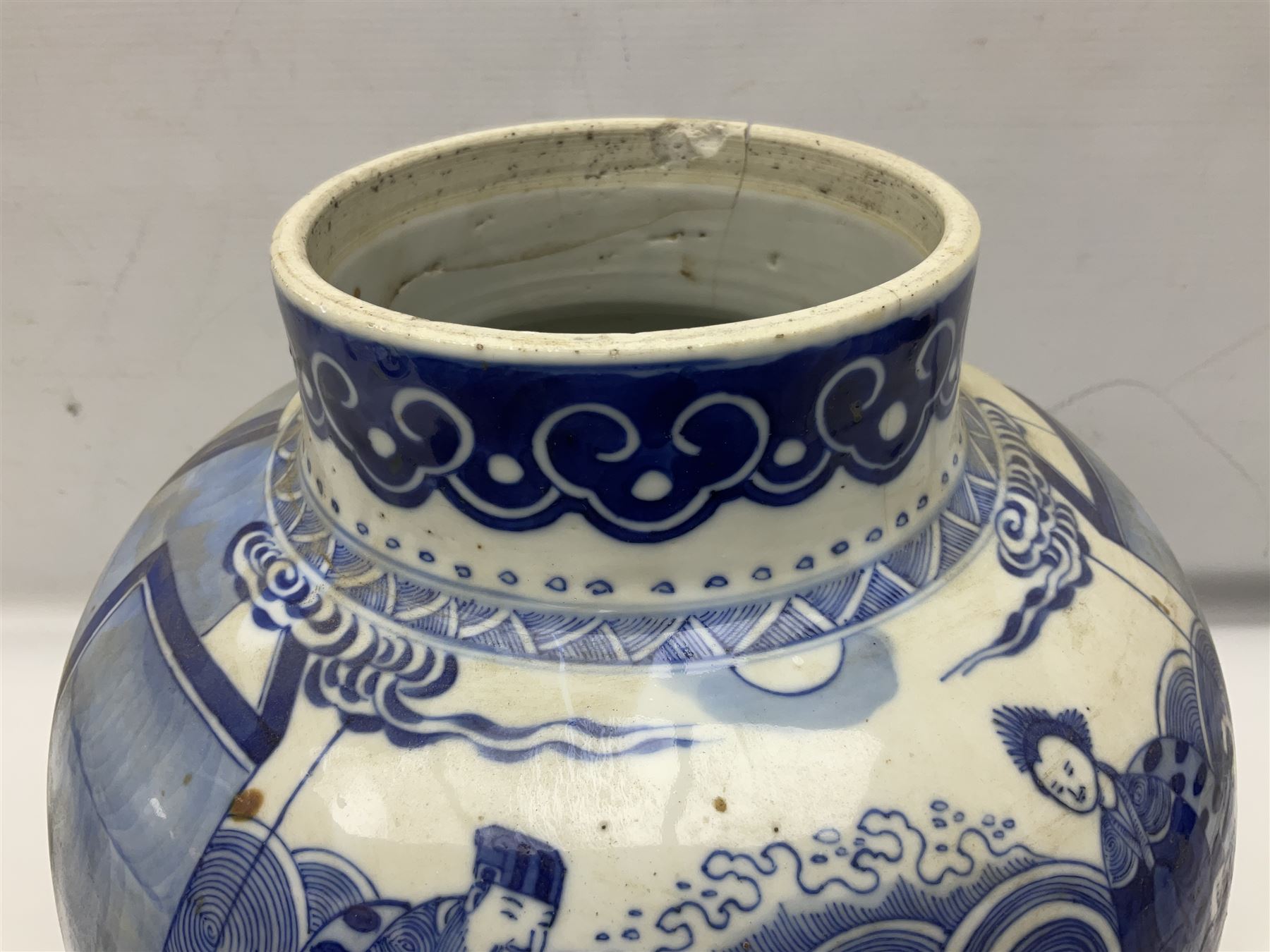 19th century Chinese blue and white vase of baluster form with cover - Image 11 of 16