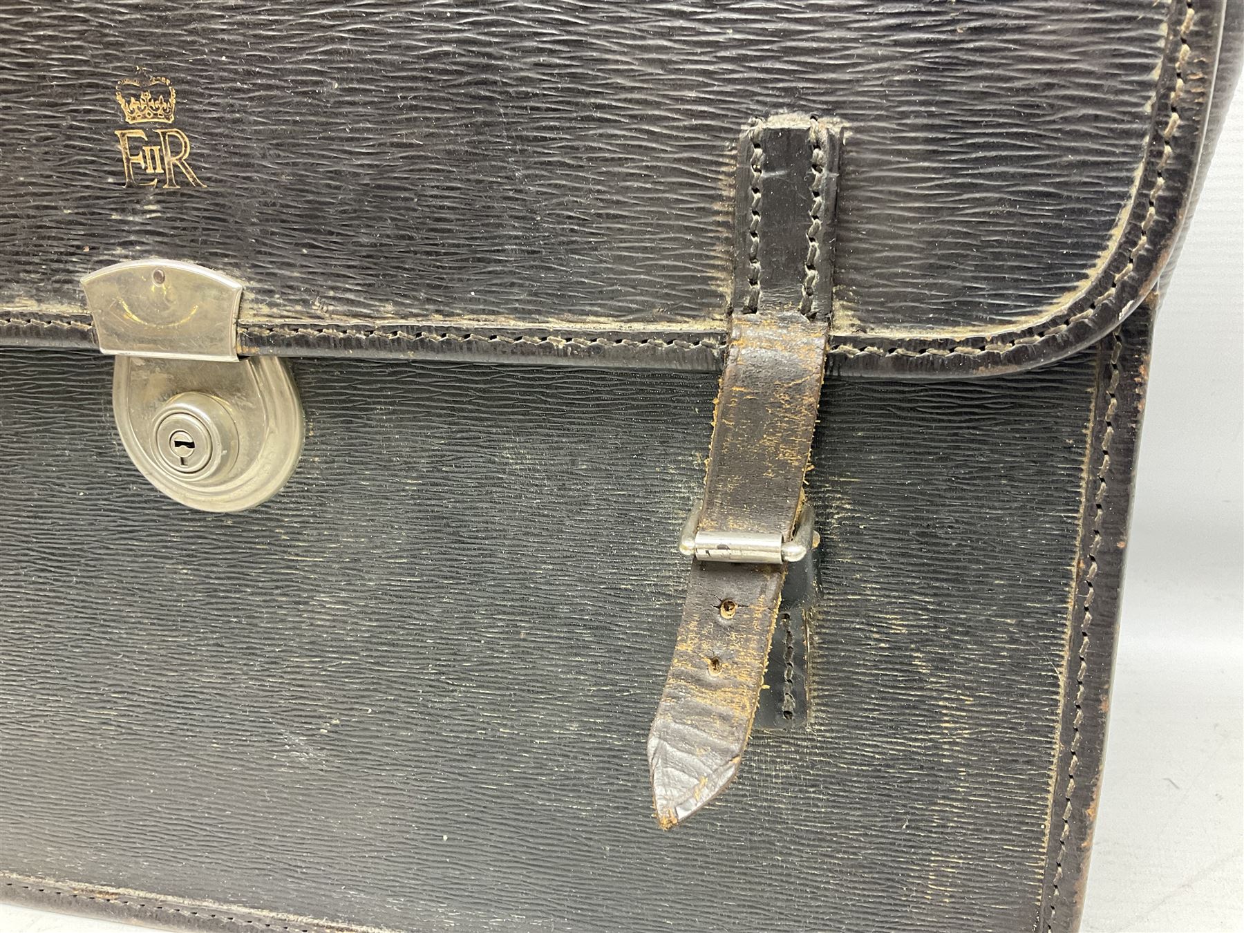 Vintage government officer's briefcase - Image 4 of 12