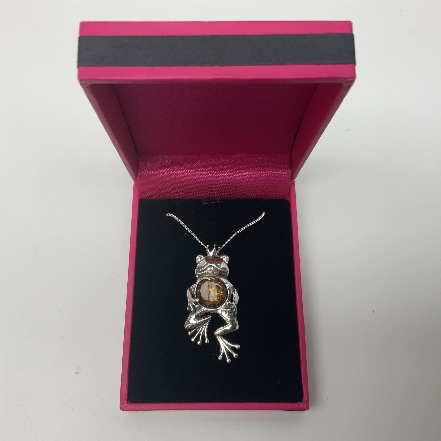 Silver Baltic amber frog prince pendant necklace - Image 5 of 5