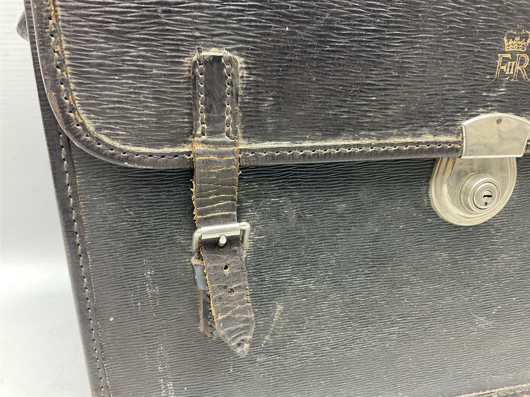 Vintage government officer's briefcase - Image 3 of 12