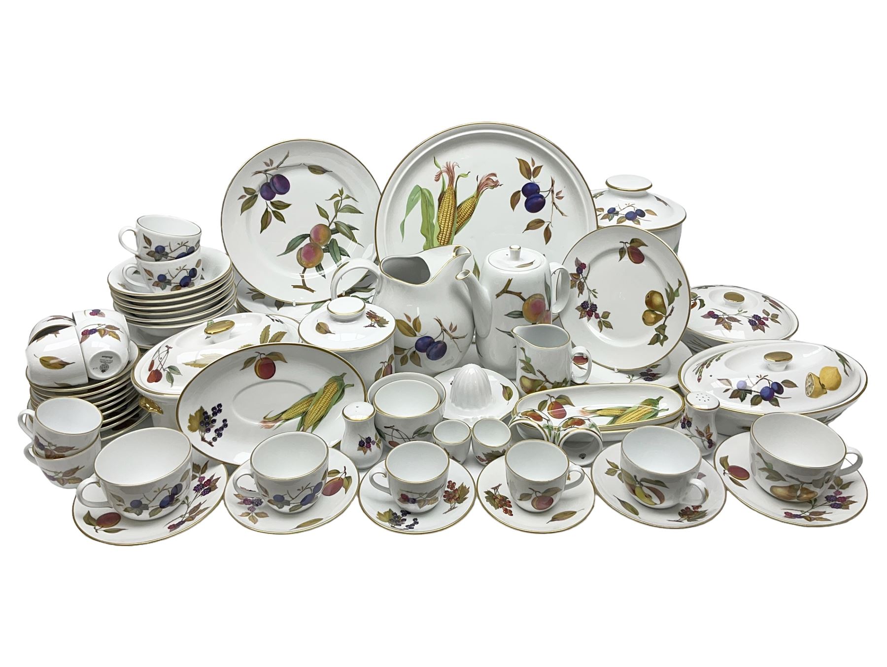 Royal Worcester Evesham pattern tea and dinner wares