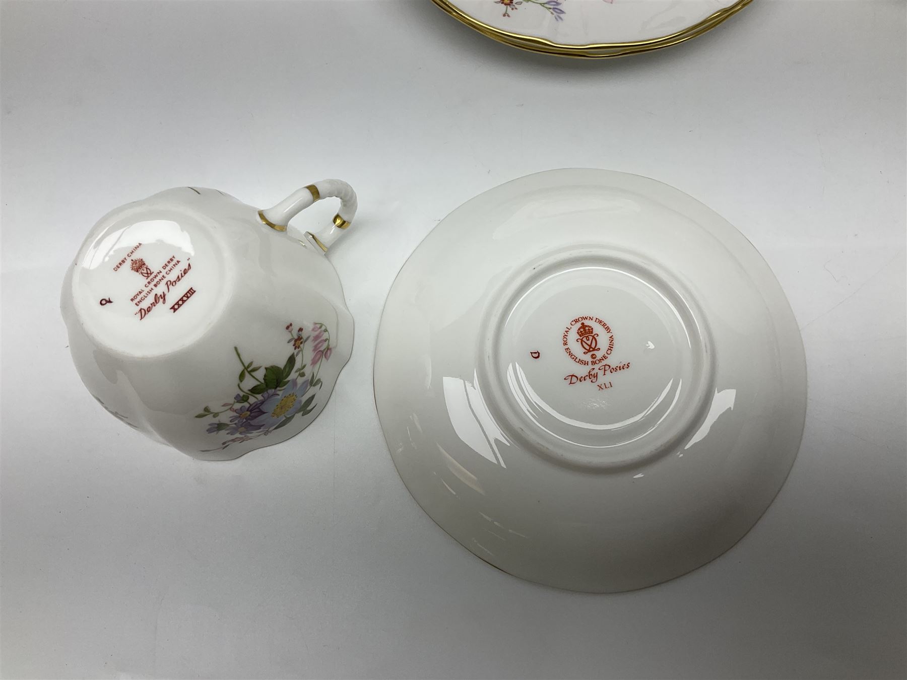 Royal Crown Derby Posies pattern tea service for six - Image 5 of 16