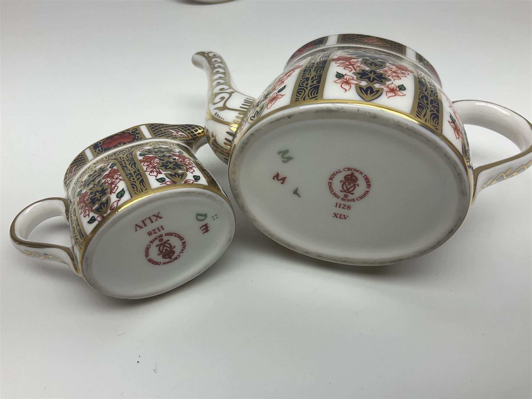 Royal Crown Derby Imari pattern miniature tea set - Image 7 of 10