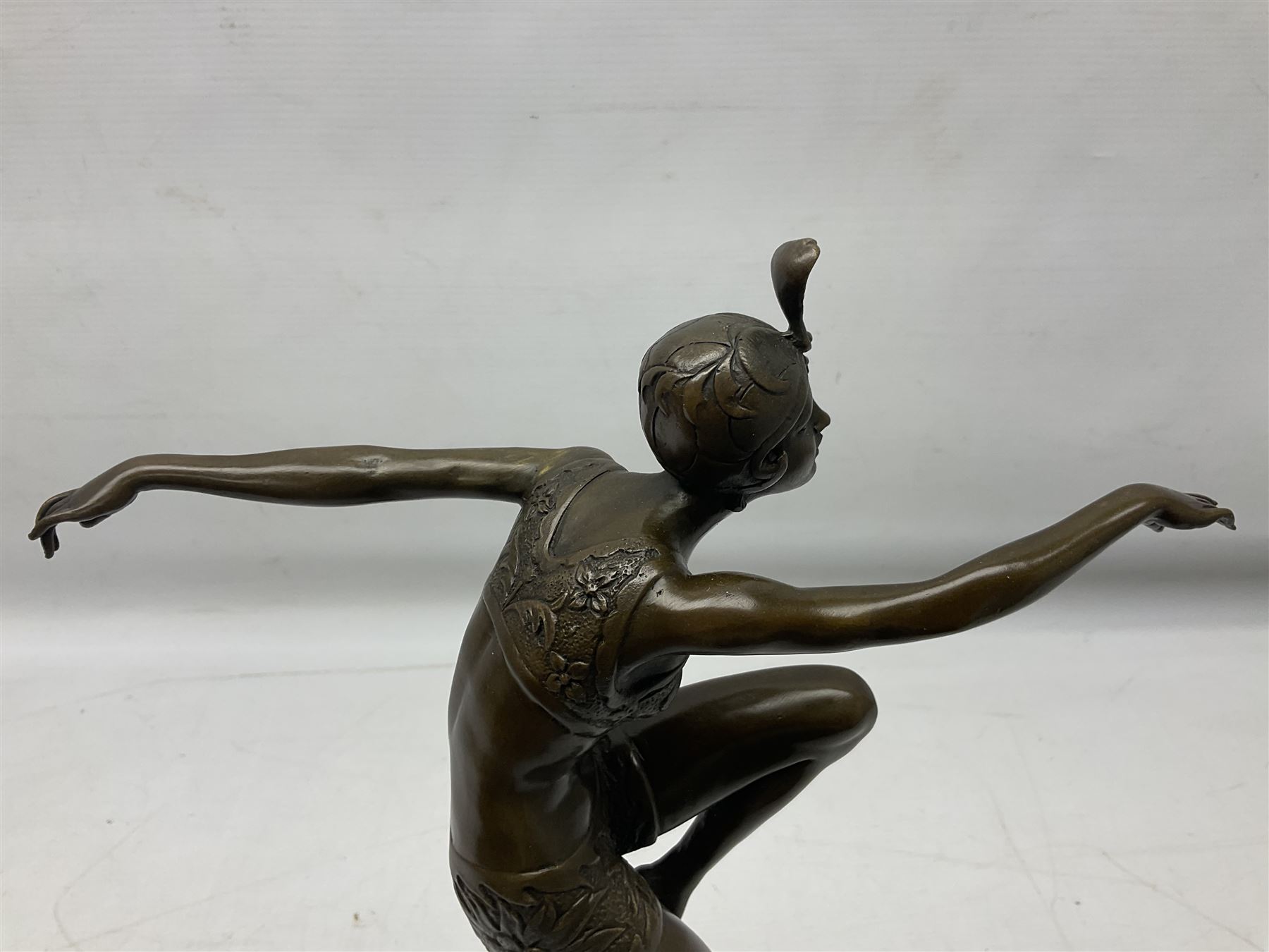 Art Deco style bronze figure of a dancer - Image 5 of 9