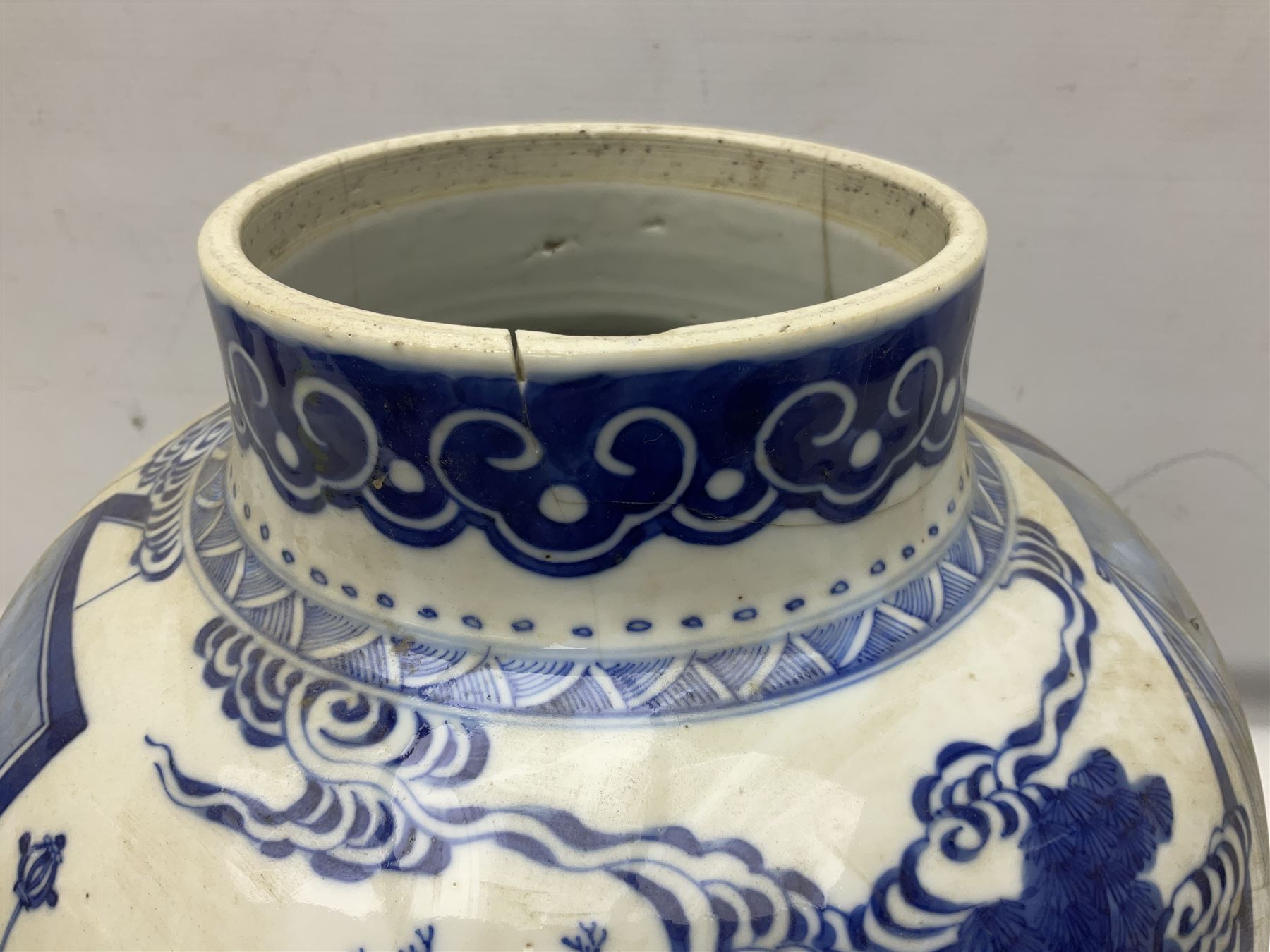 19th century Chinese blue and white vase of baluster form with cover - Image 8 of 16