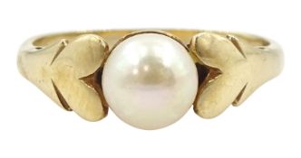 9ct gold single stone pearl ring