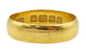 Early 20th century 22ct gold band