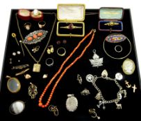 Victorian and later jewellery including coral bead necklace