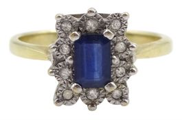 9ct gold emerald cut sapphire and diamond chip ring