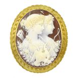 Victorian fine cameo brooch depicting Cupid and Psyche