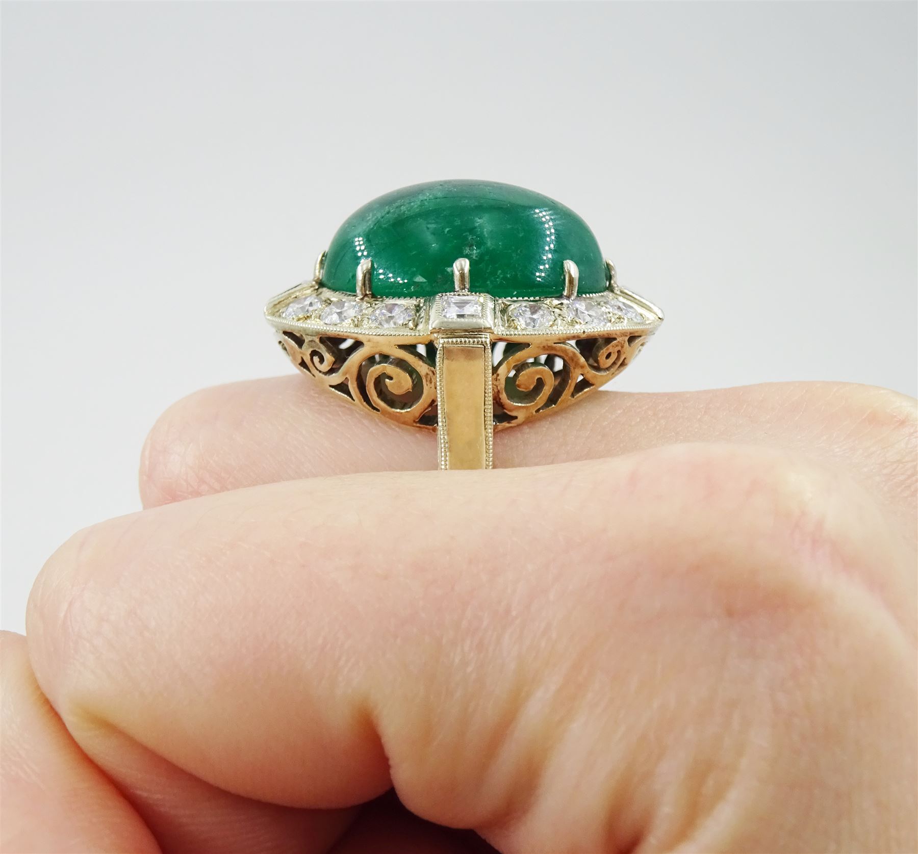 Gold emerald and diamond ring - Image 8 of 9