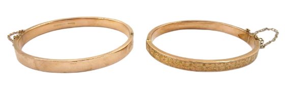 Victorian rose gold bangle with engraved foliate decoration