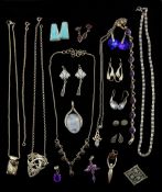 Collection of silver and stone set silver jewellery