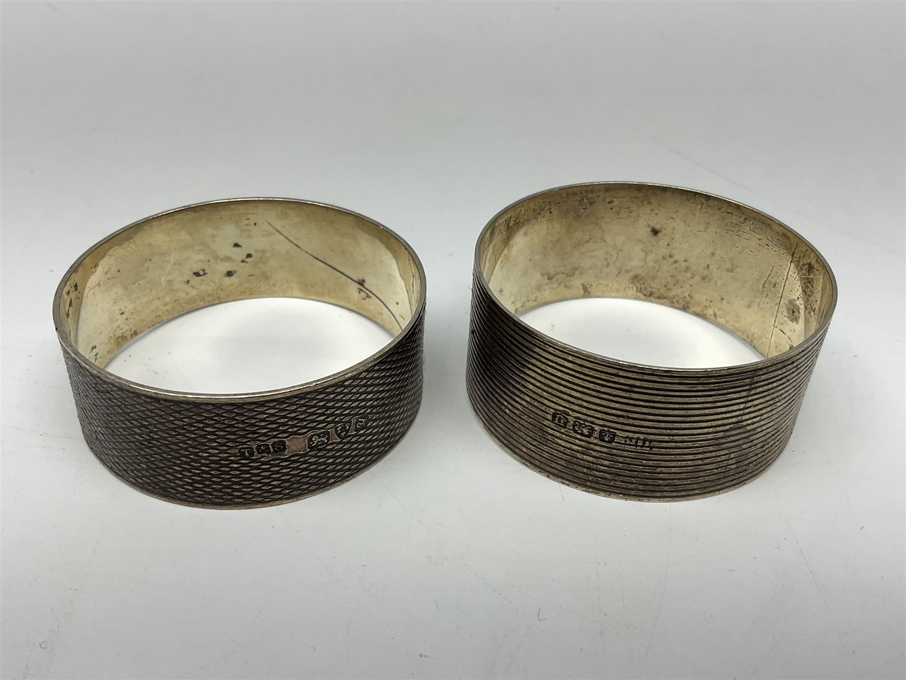 Four silver napkin rings - Image 4 of 5