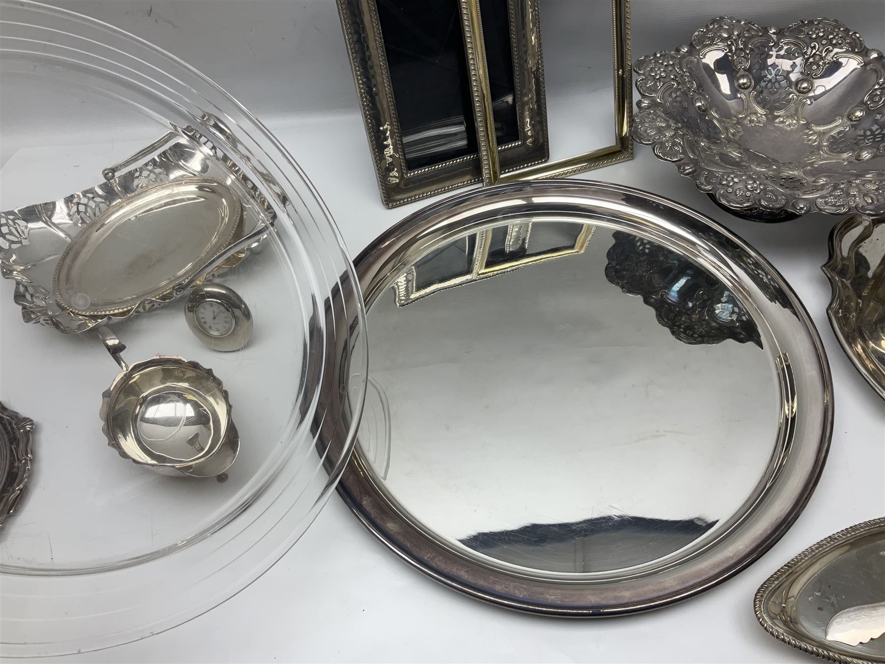Quantity of silver plate - Image 6 of 10