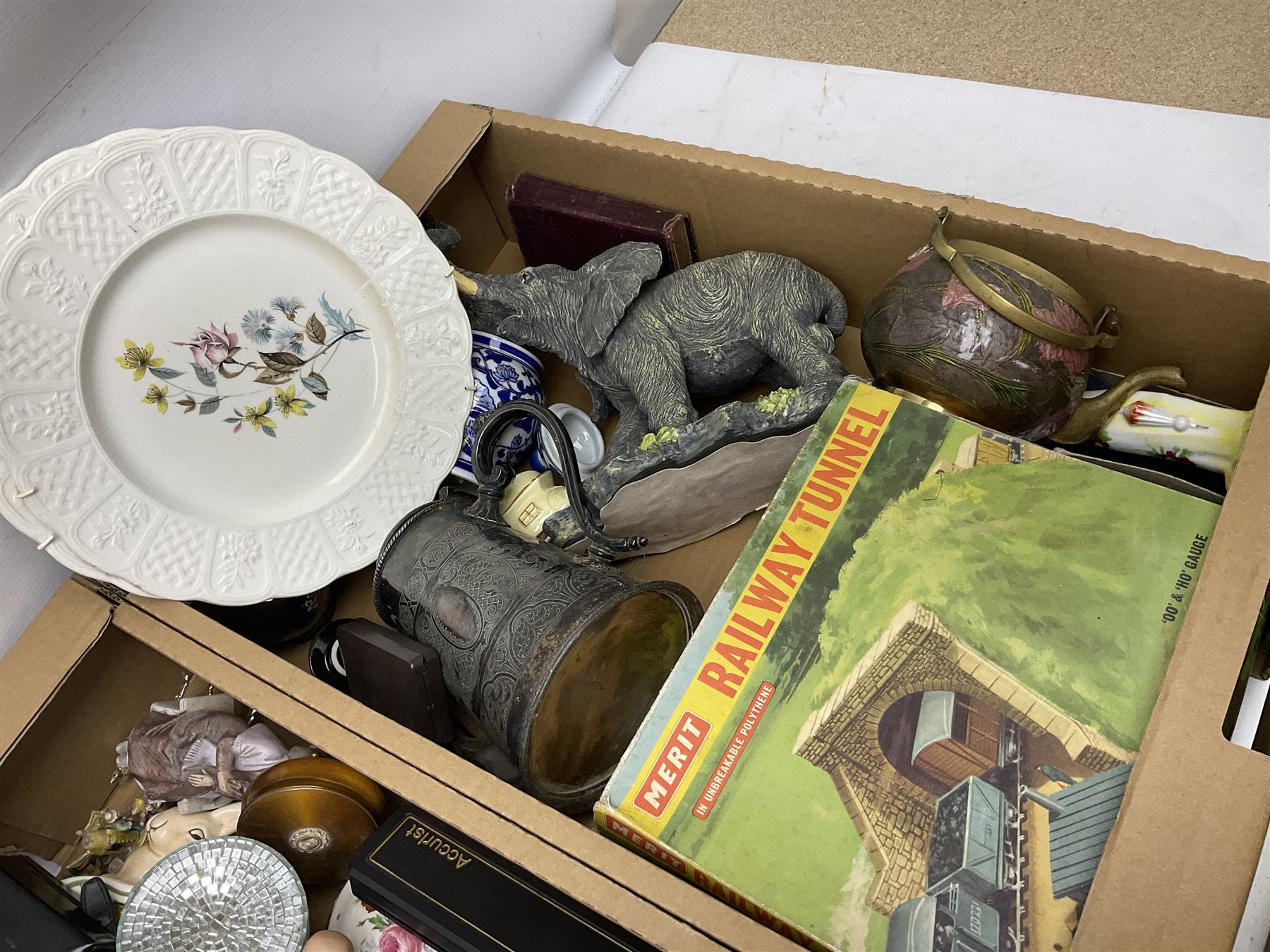 Selection of collectables - Image 7 of 14