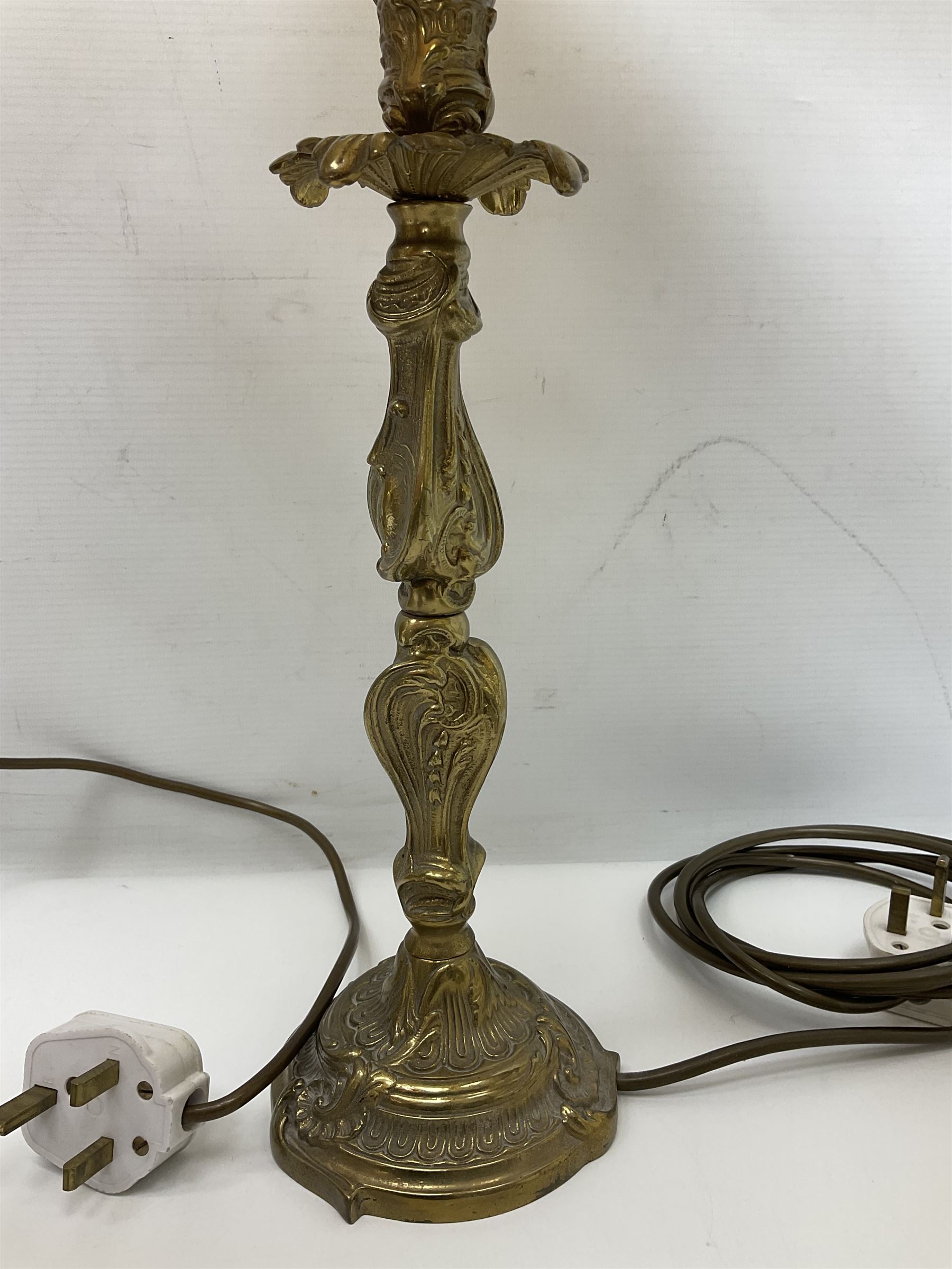 Green onyx and gilt metal table lamp decorated with puttos - Image 7 of 13