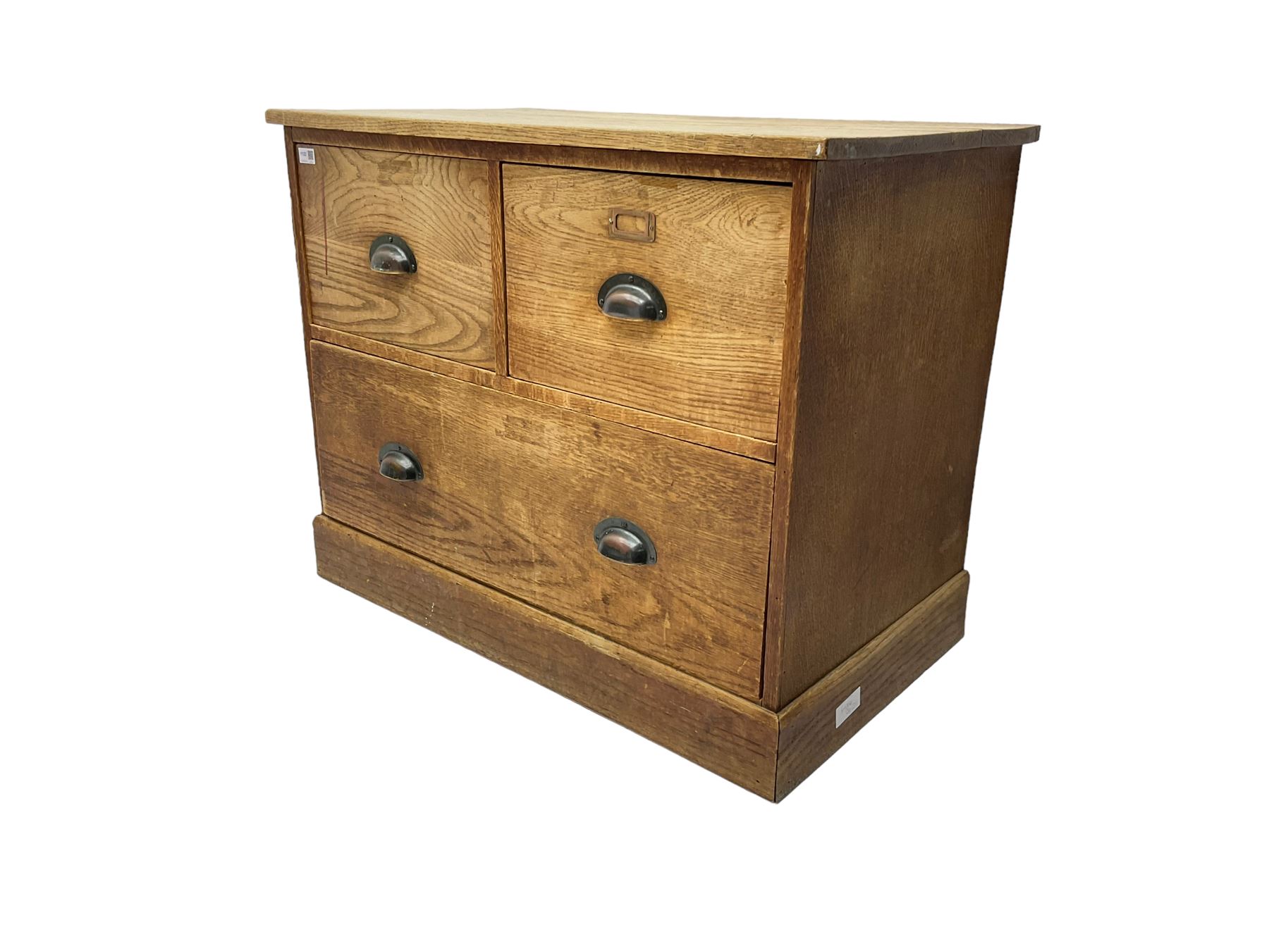 Early to mid-20th century oak chest - Image 5 of 6