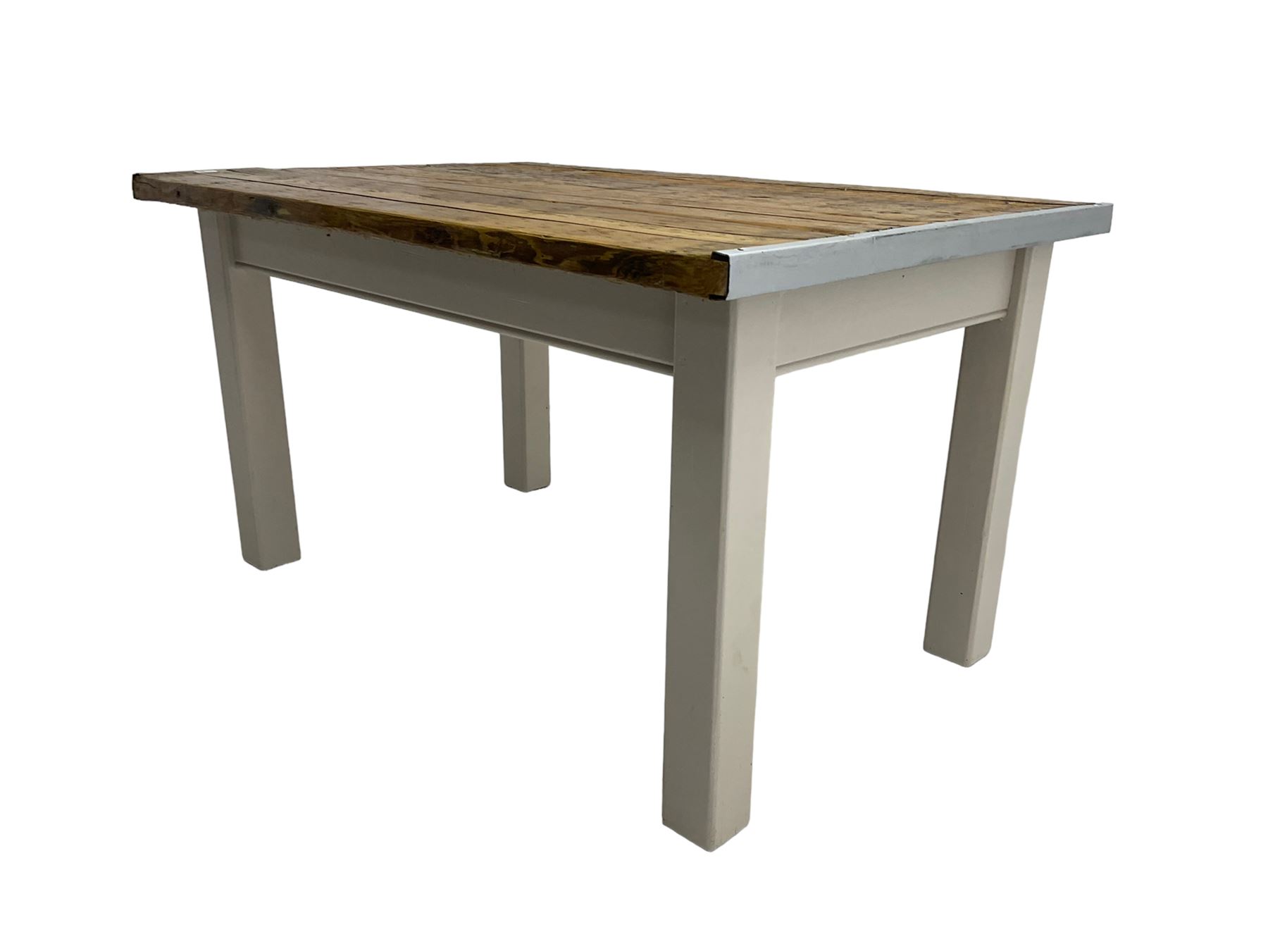 Rustic pine dining table - Image 5 of 6
