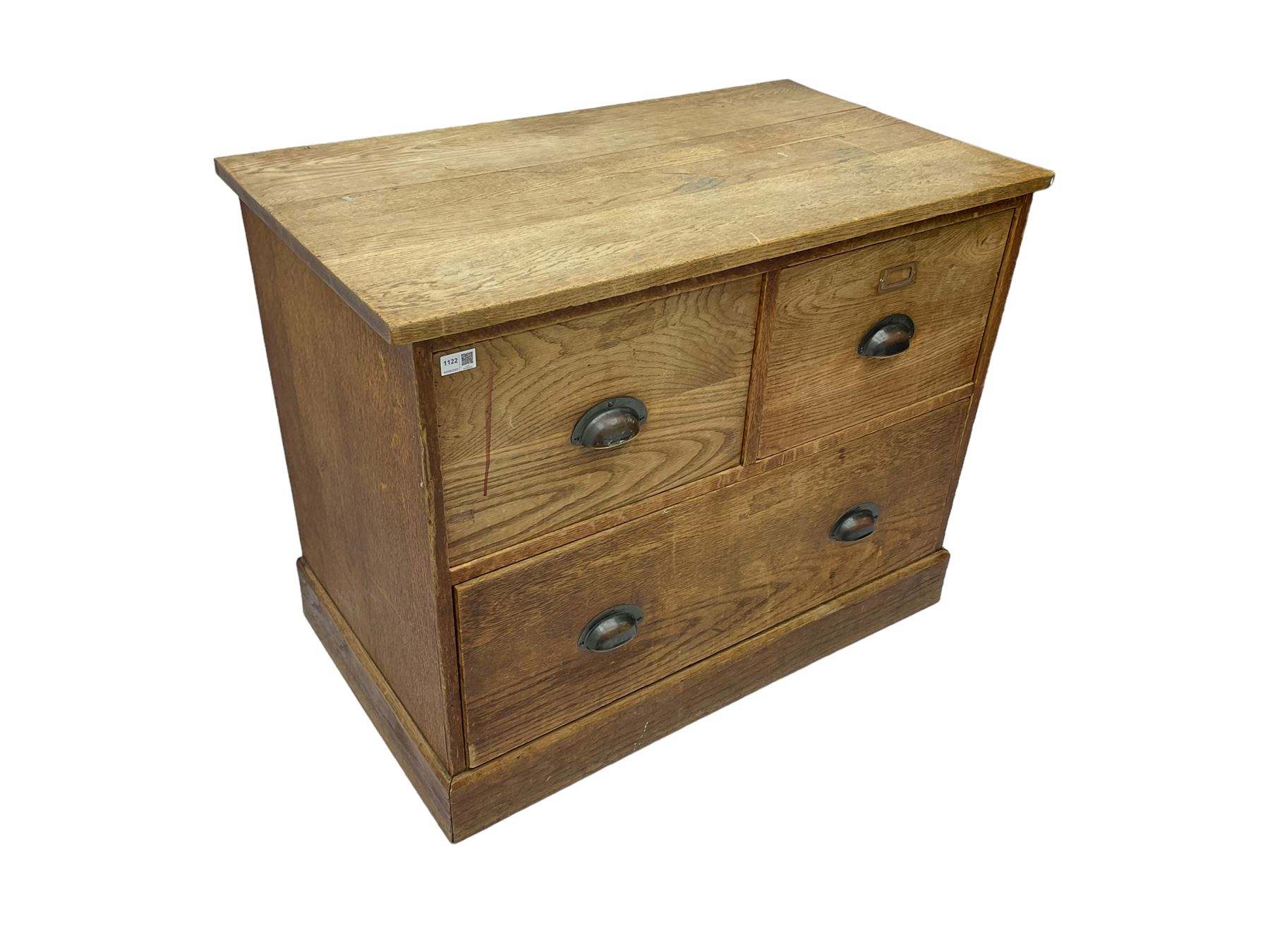 Early to mid-20th century oak chest - Image 3 of 6