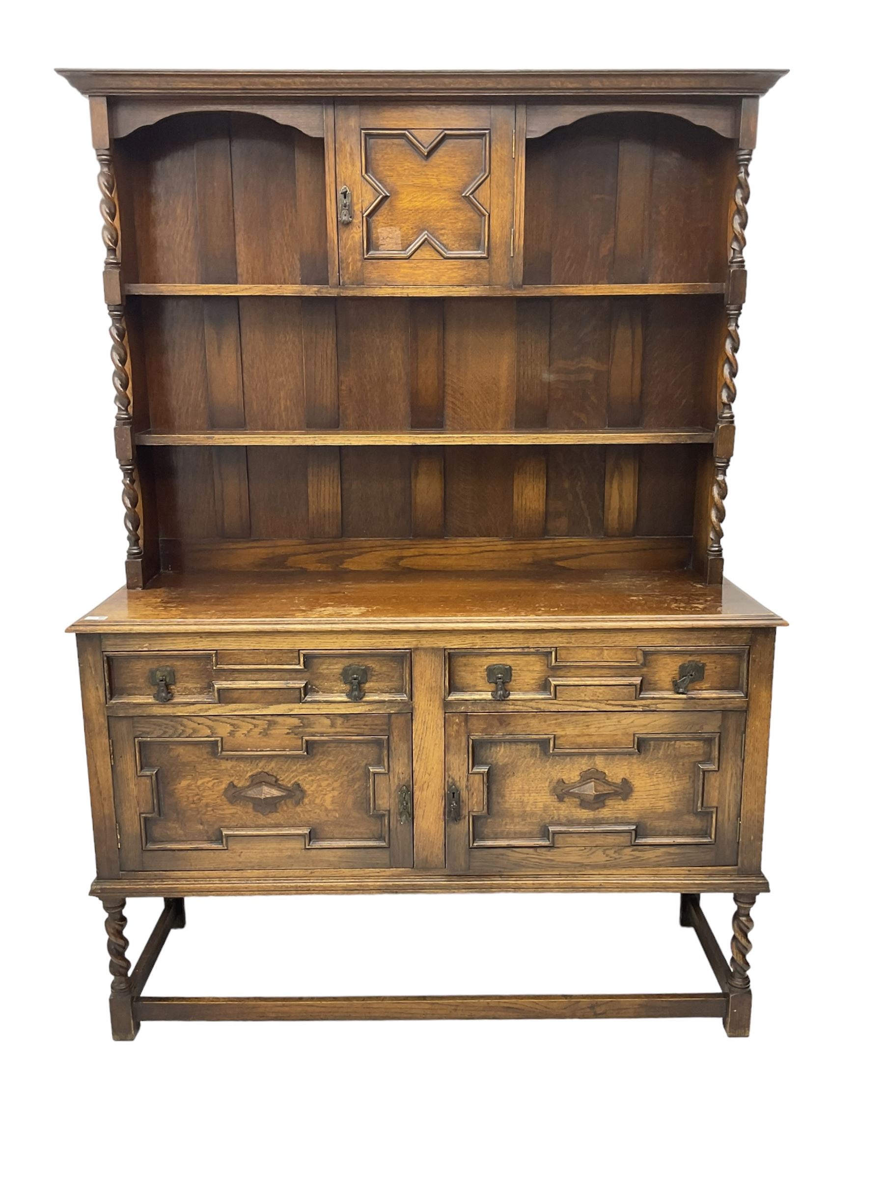 Early 20th century oak dresser