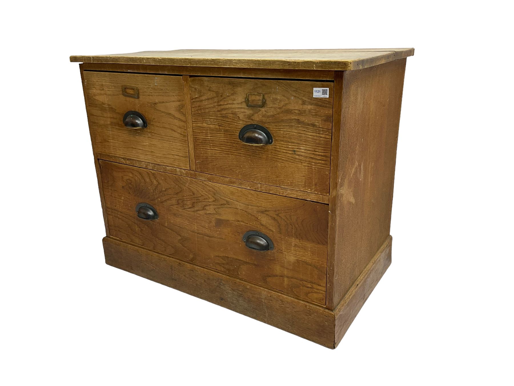 Early to mid-20th century oak chest - Image 3 of 6