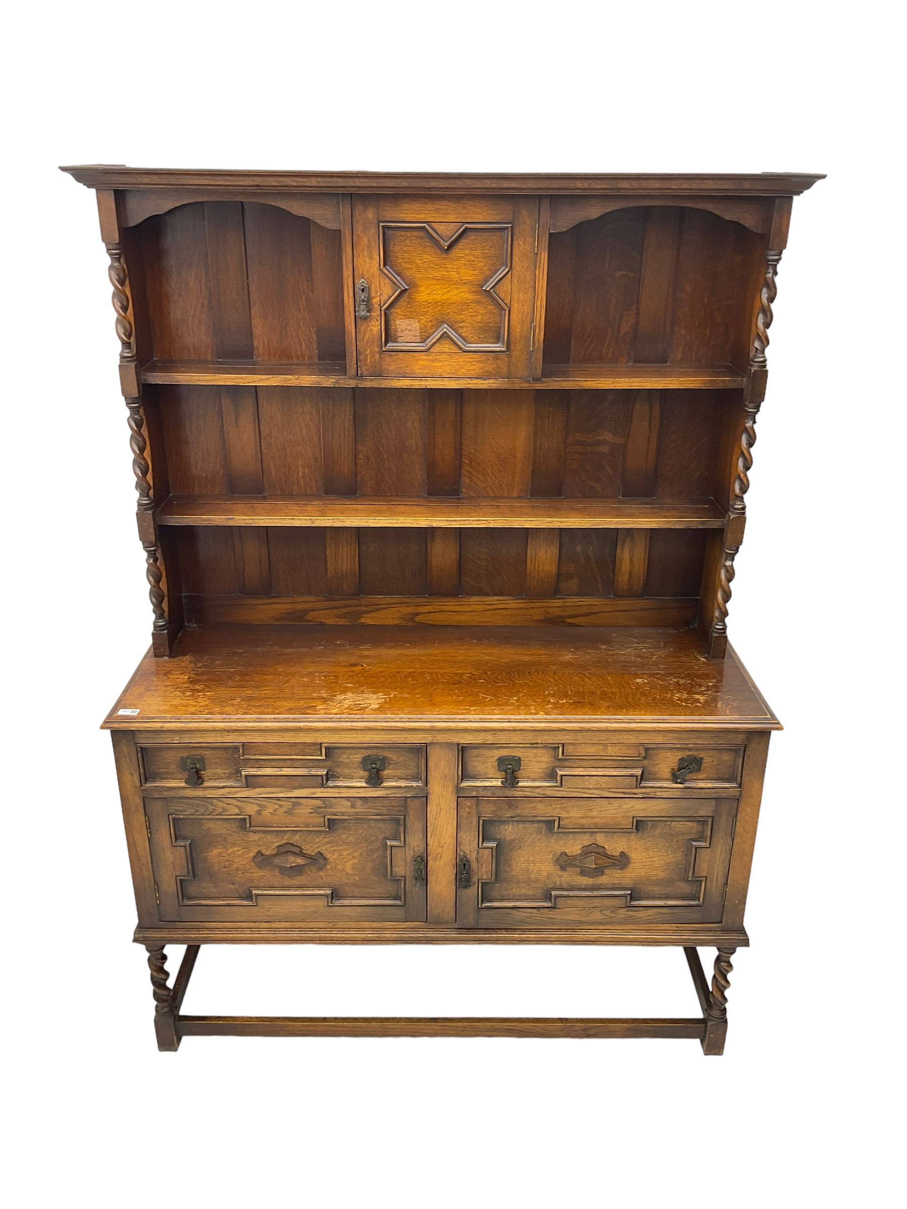 Early 20th century oak dresser - Image 2 of 6