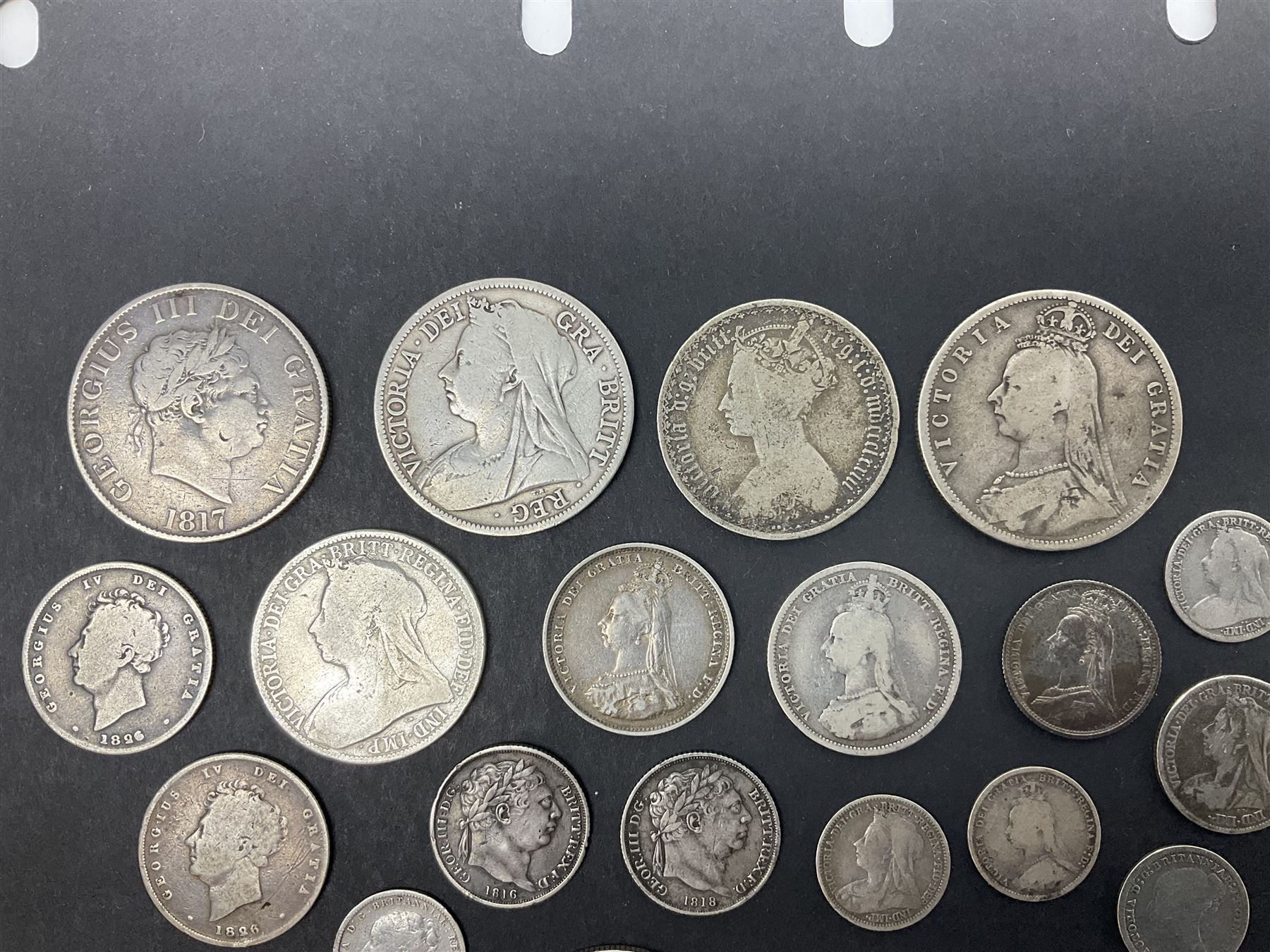Approximately 145 grams of Great British pre 1920 silver coins - Image 2 of 5