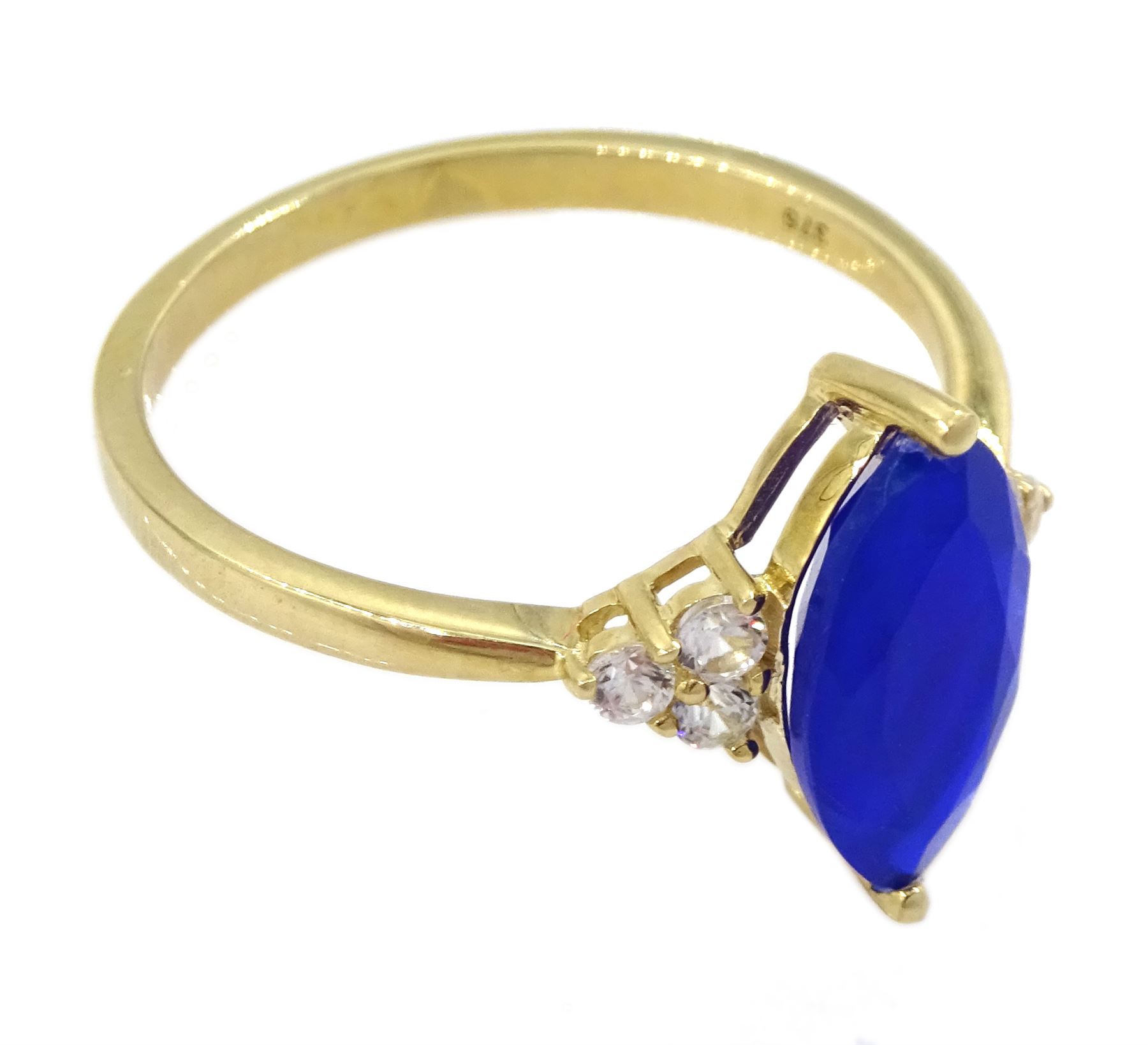 9ct gold marquise cut opal and white zircon ring - Image 3 of 5