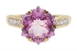 9ct gold snowflake cut fancy pink topaz ring