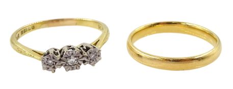 18ct gold three stone diamond chip ring