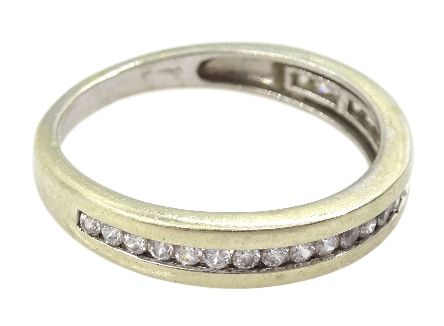 9ct white gold channel set cubic zirconia three quarter eternity ring - Image 3 of 4