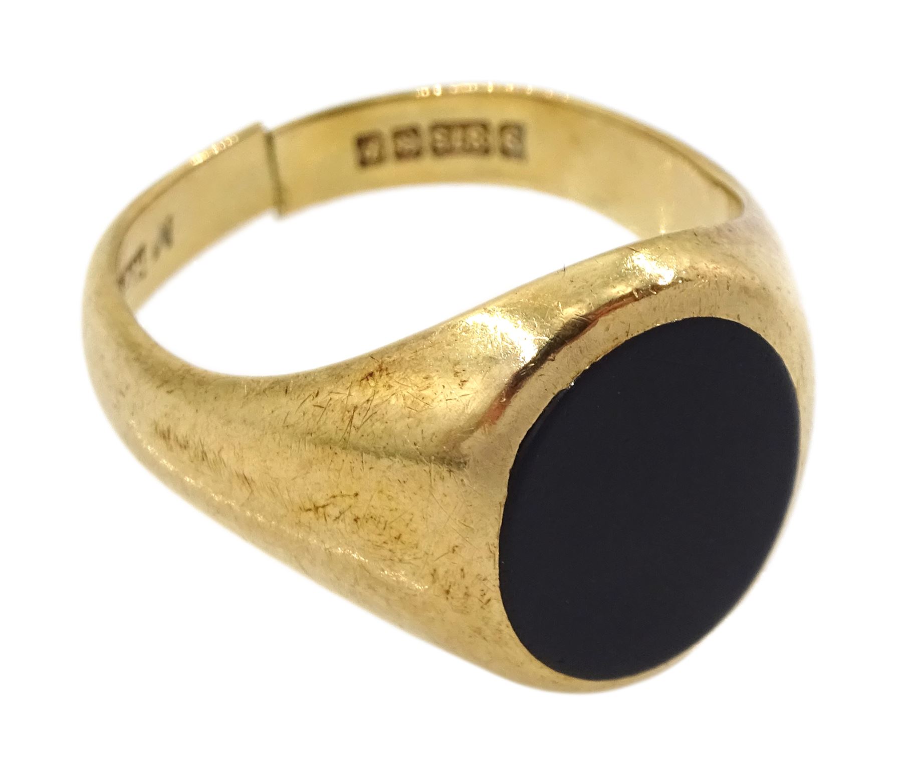 9ct gold single stone black onyx signet ring - Image 2 of 3