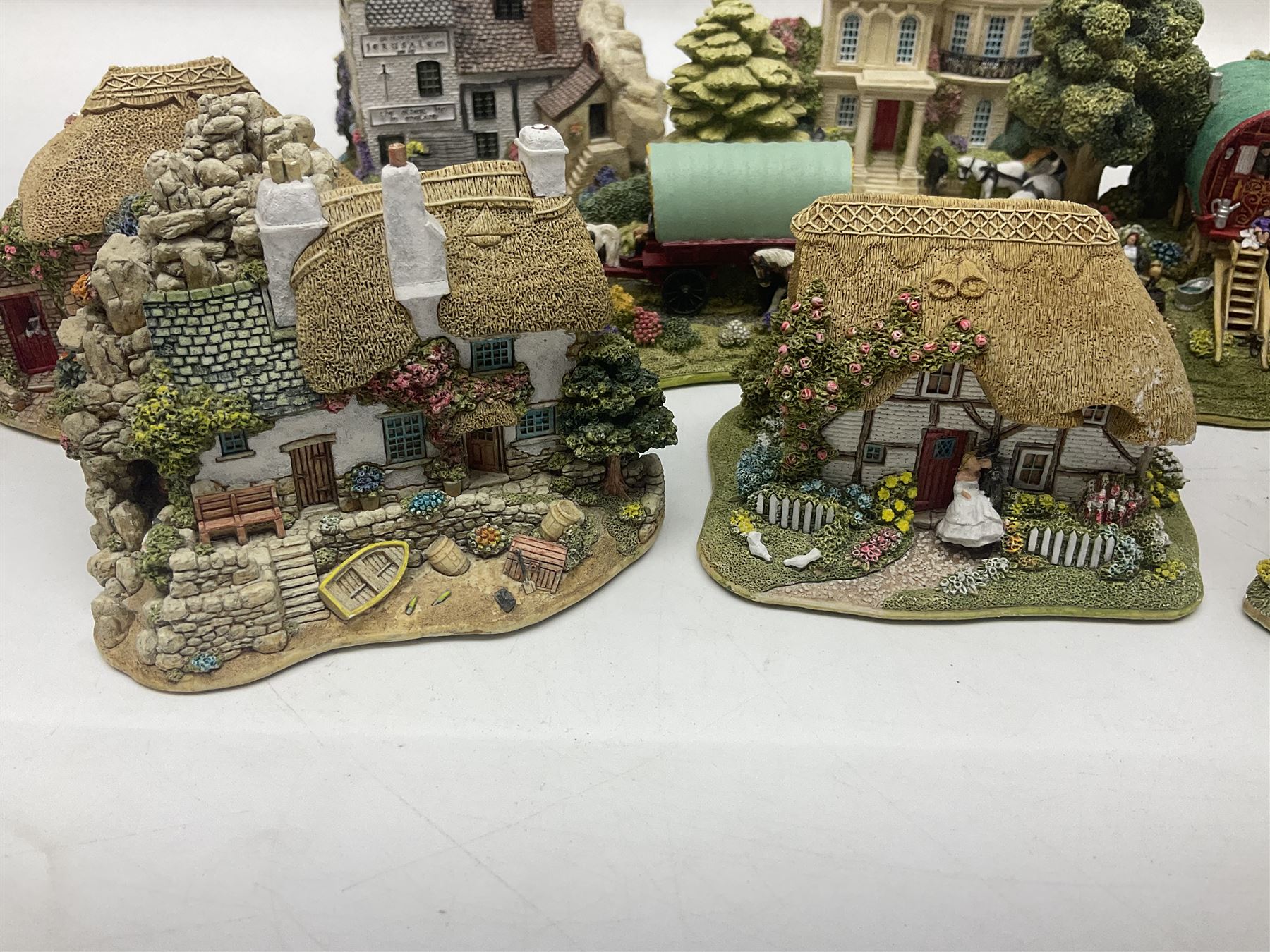 Fourteen Lilliput Lane models - Image 7 of 17