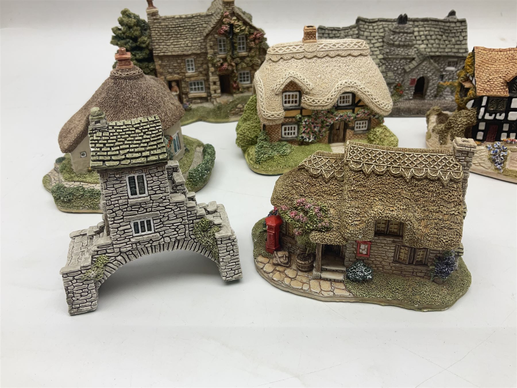 Seventeen Lilliput Lane models - Image 8 of 12