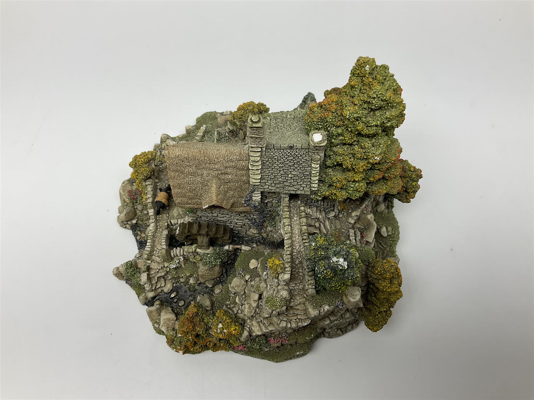 Three Lilliput Lane - Image 8 of 18