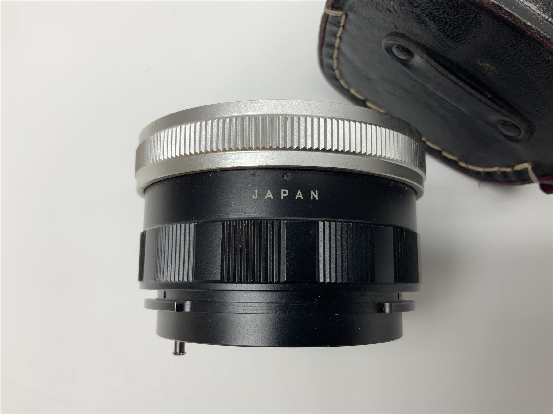 Pentacon '300mm f4.0 telephoto' lens serial no.8602124 - Image 17 of 19