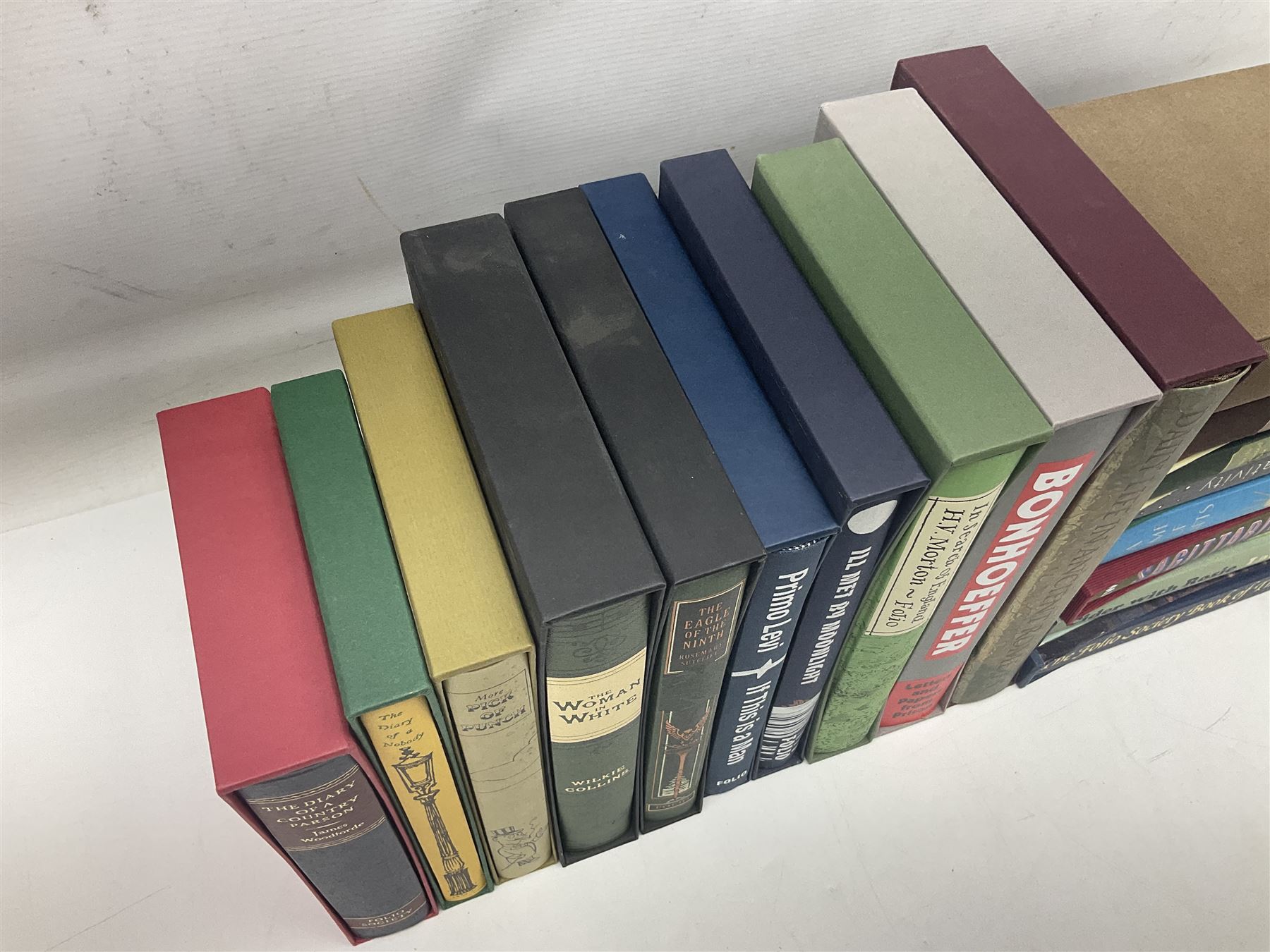 Folio Society - eighteen volumes including Bonhoeffer Letters and Papers From Prison - Image 15 of 15