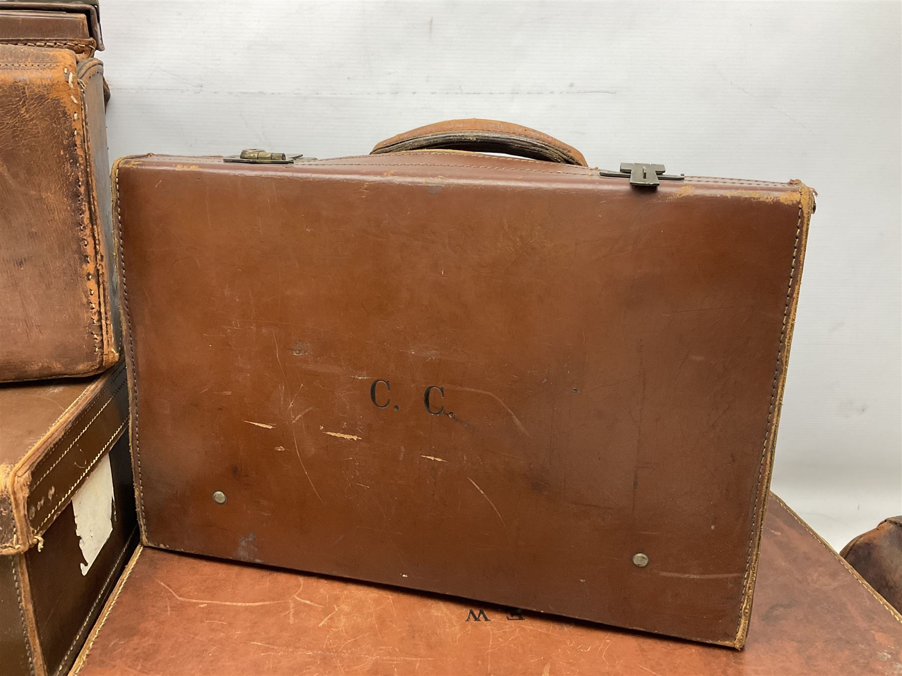 Early 20th century tan leather Gladstone bag - Image 4 of 15
