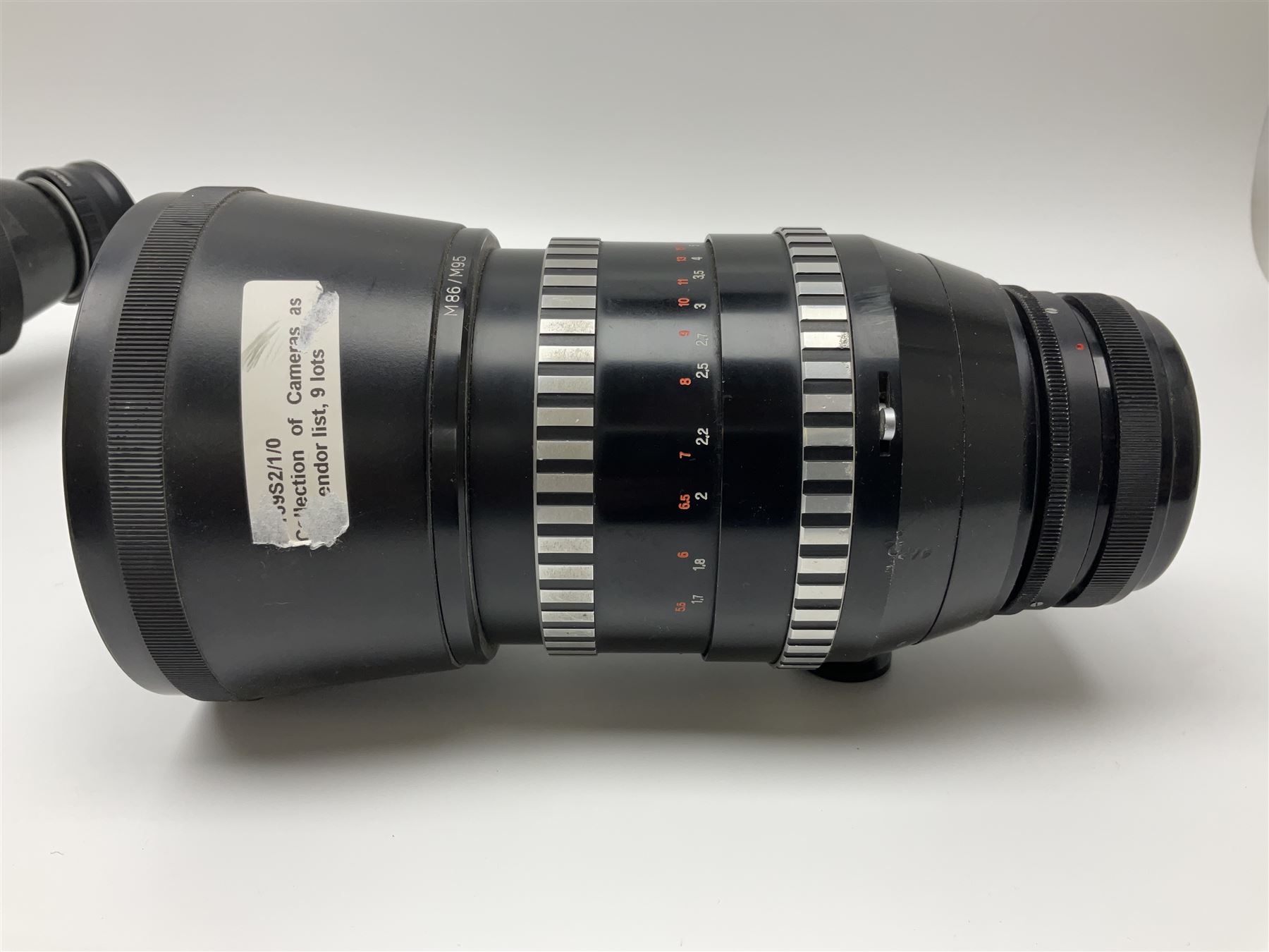 Pentacon '300mm f4.0 telephoto' lens serial no.8602124 - Image 4 of 19