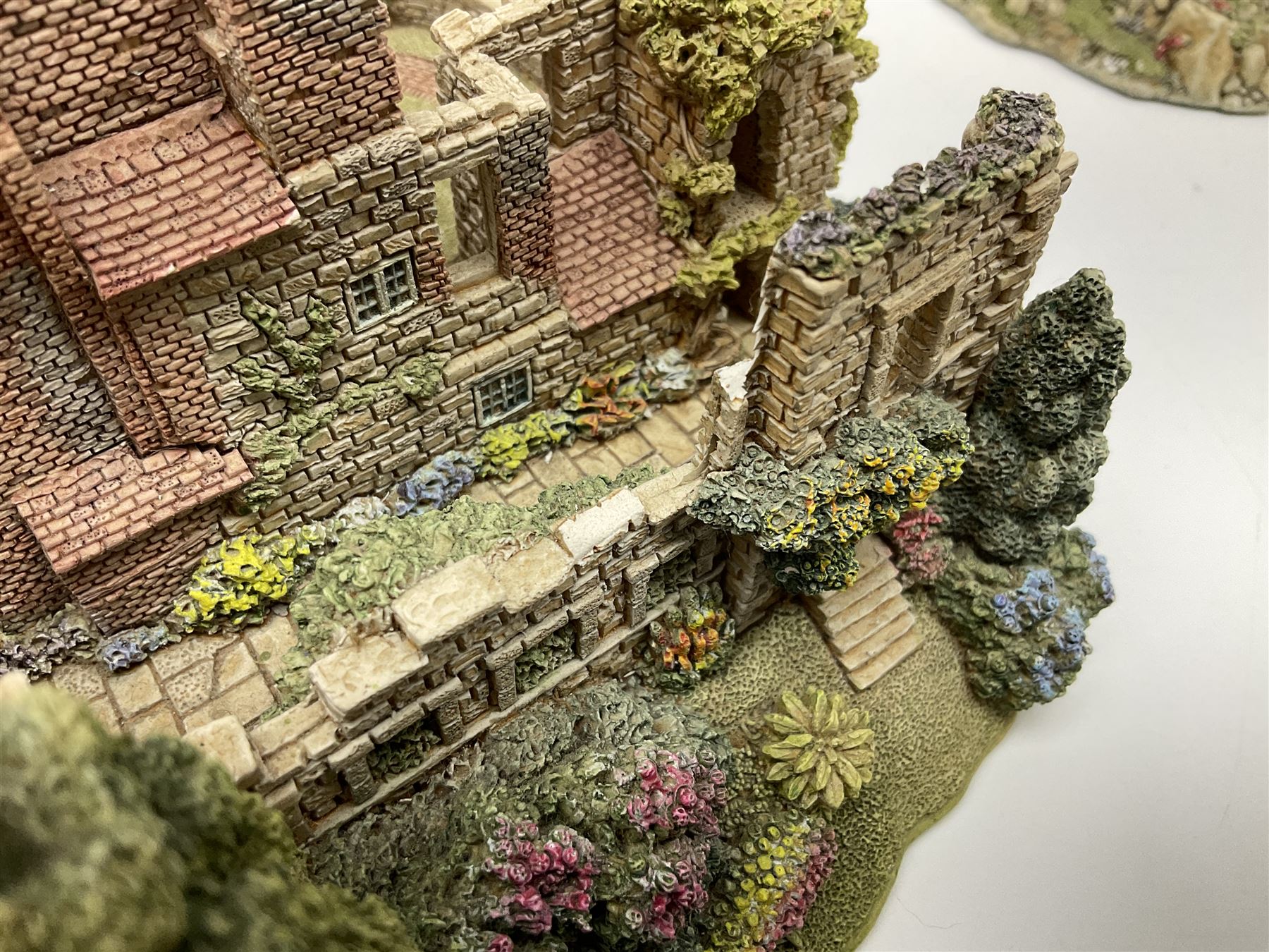 Three Lilliput Lane - Image 4 of 18