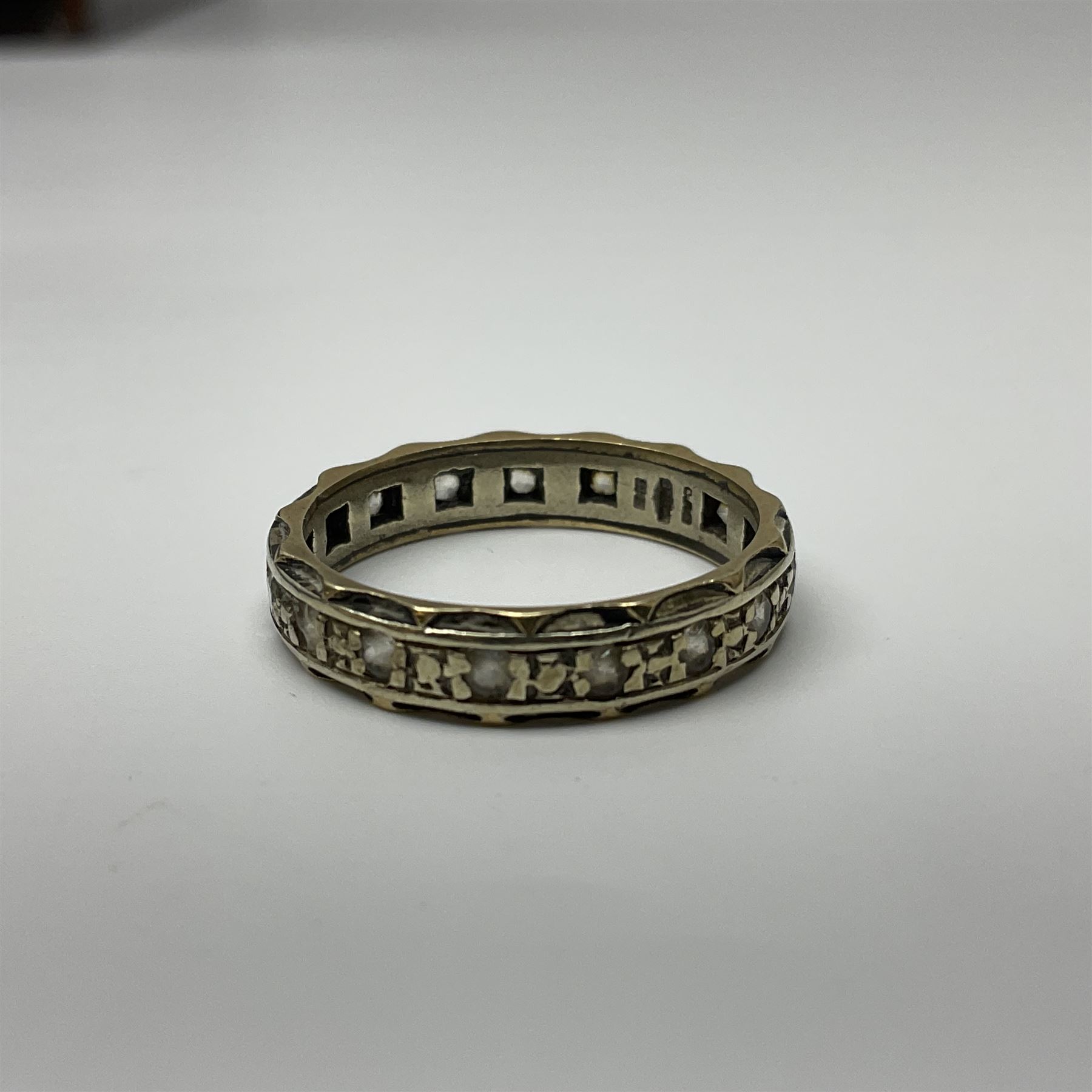 9ct white gold stone set eternity ring - Image 5 of 12