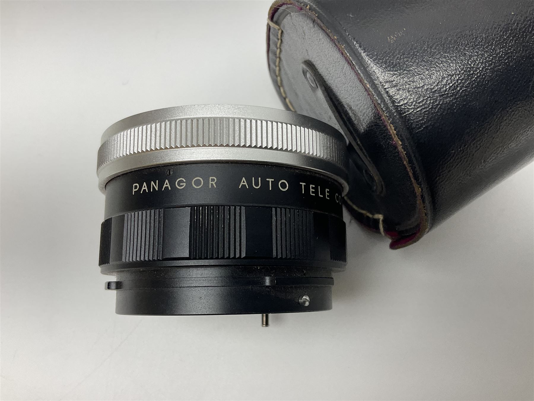 Pentacon '300mm f4.0 telephoto' lens serial no.8602124 - Image 15 of 19