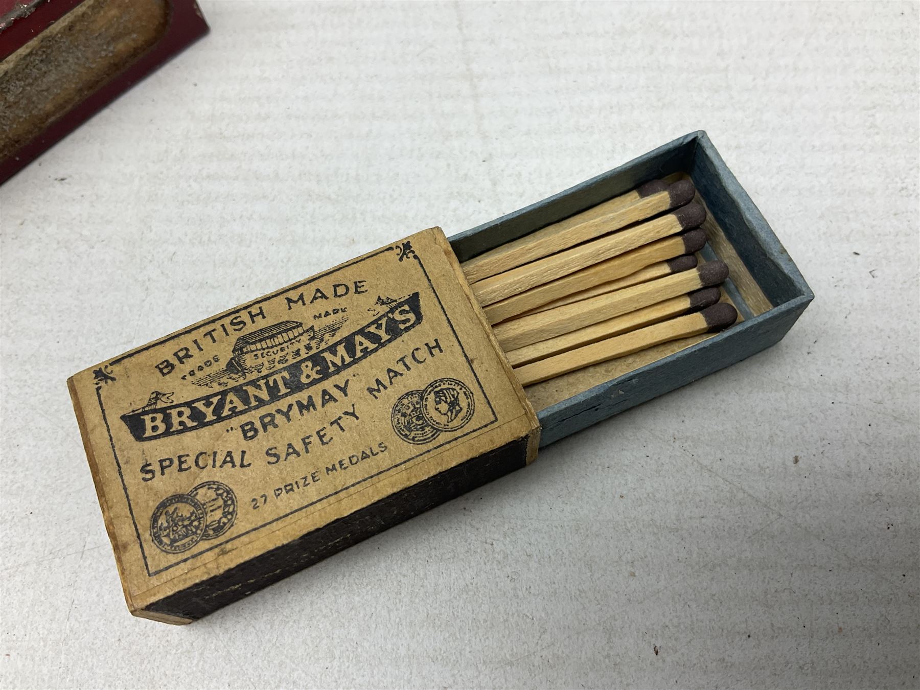 Victorian leather cigar protector with metal match striking plate on the end and internal spring to - Image 15 of 16