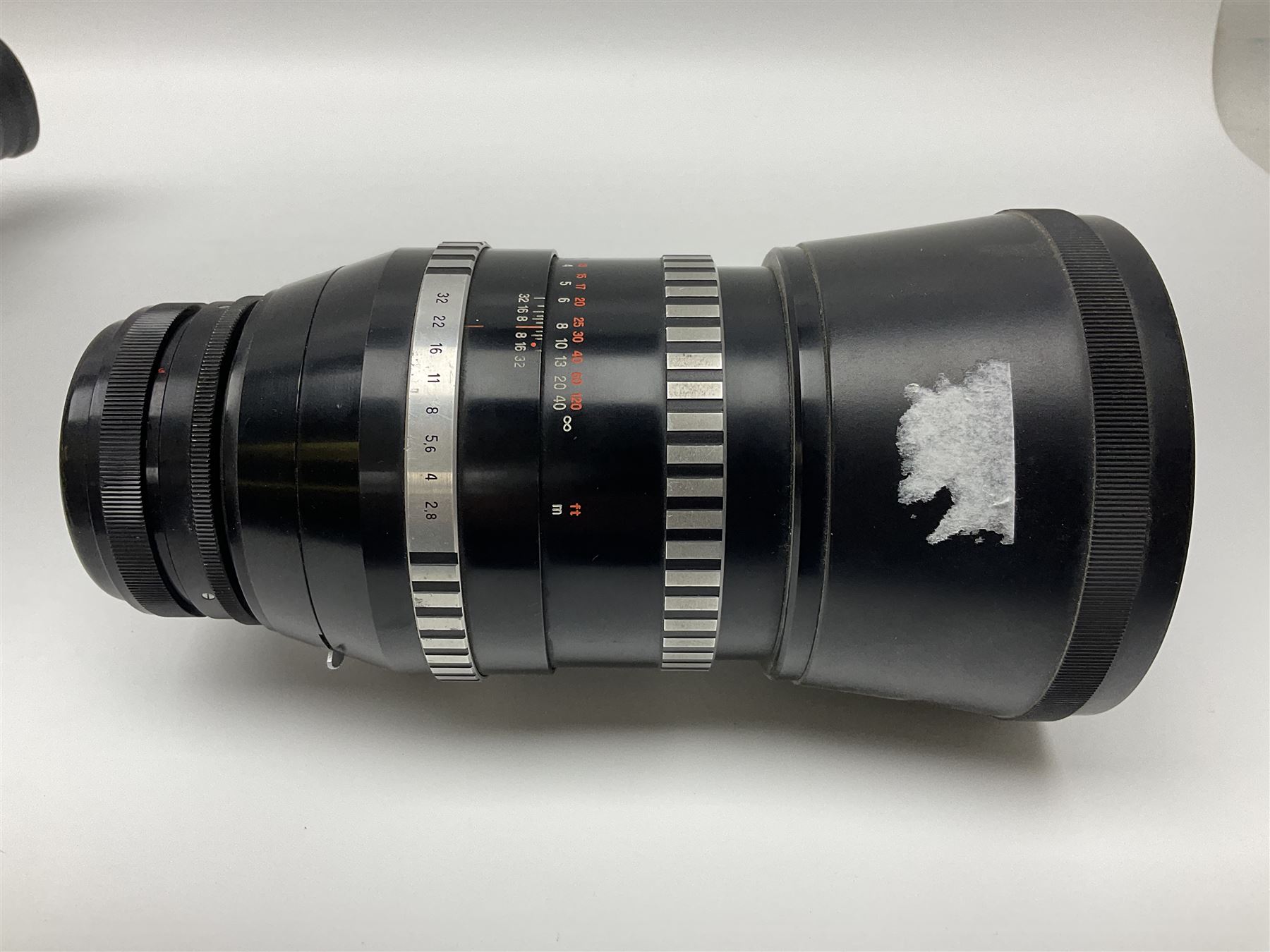 Pentacon '300mm f4.0 telephoto' lens serial no.8602124 - Image 5 of 19