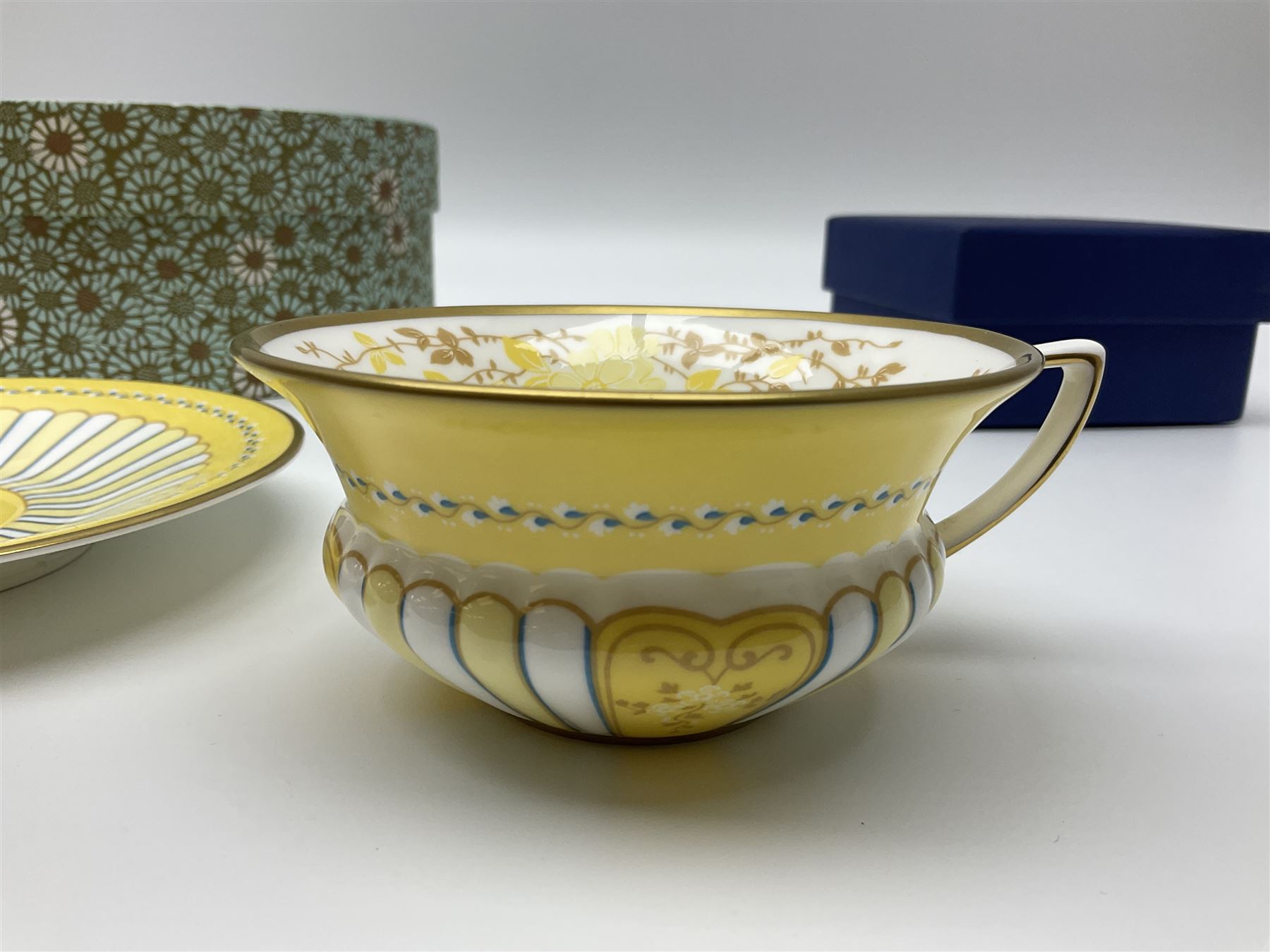 Wedgwood Yellow Ribbons cabinet cup and saucer - Image 2 of 9