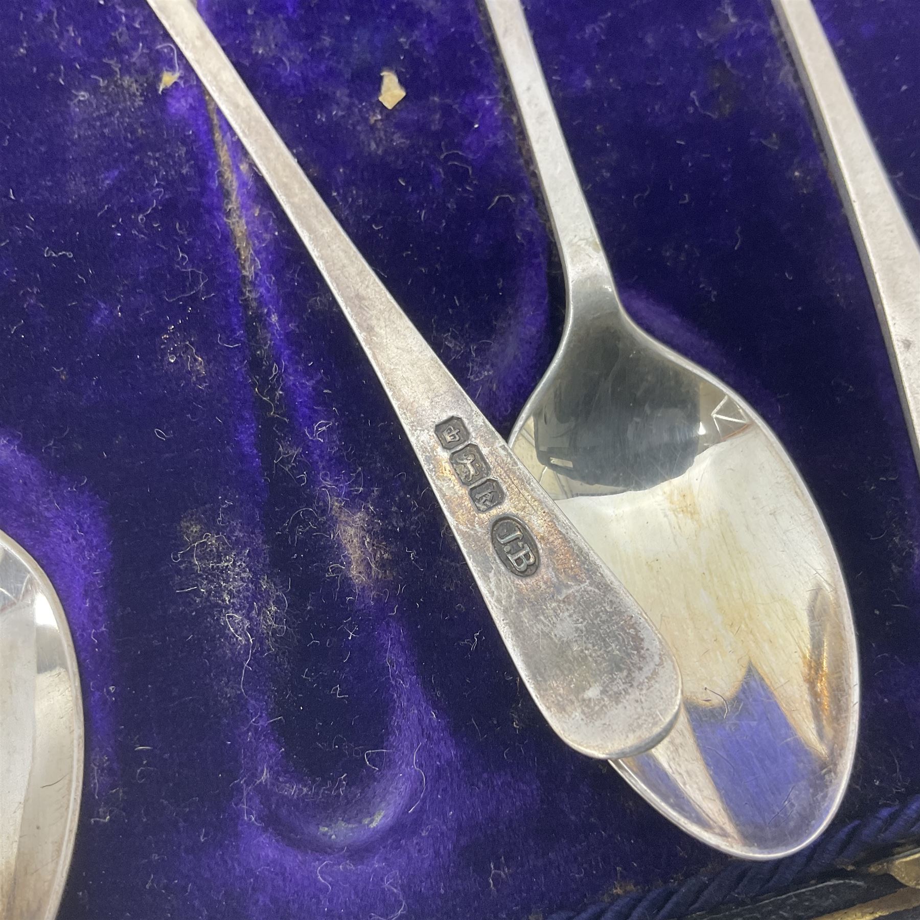 Set of six Edwardian silver teaspoons - Image 2 of 5