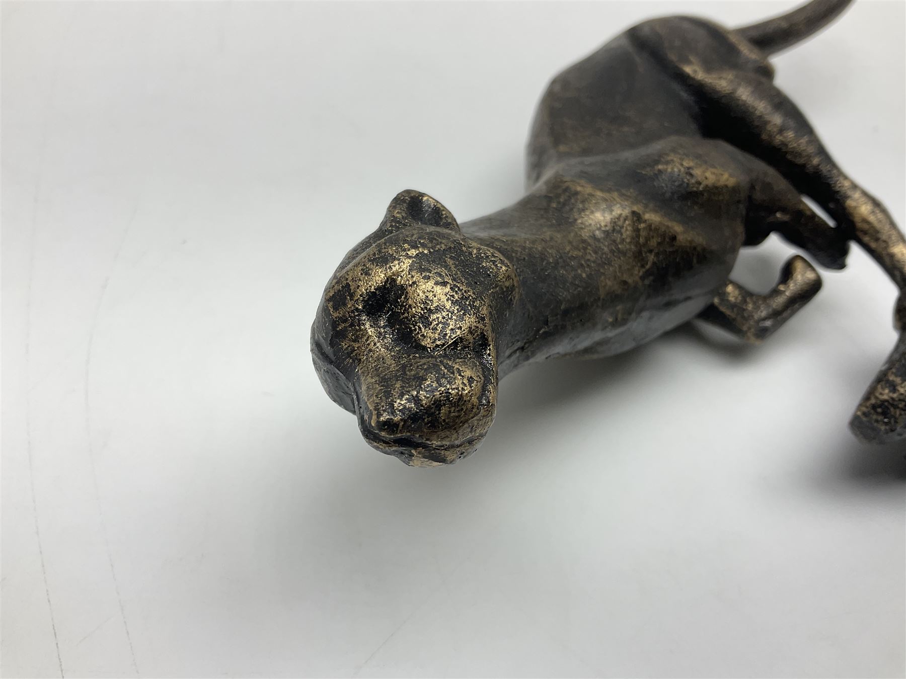 Bronzed cast iron running cheetah - Image 5 of 6