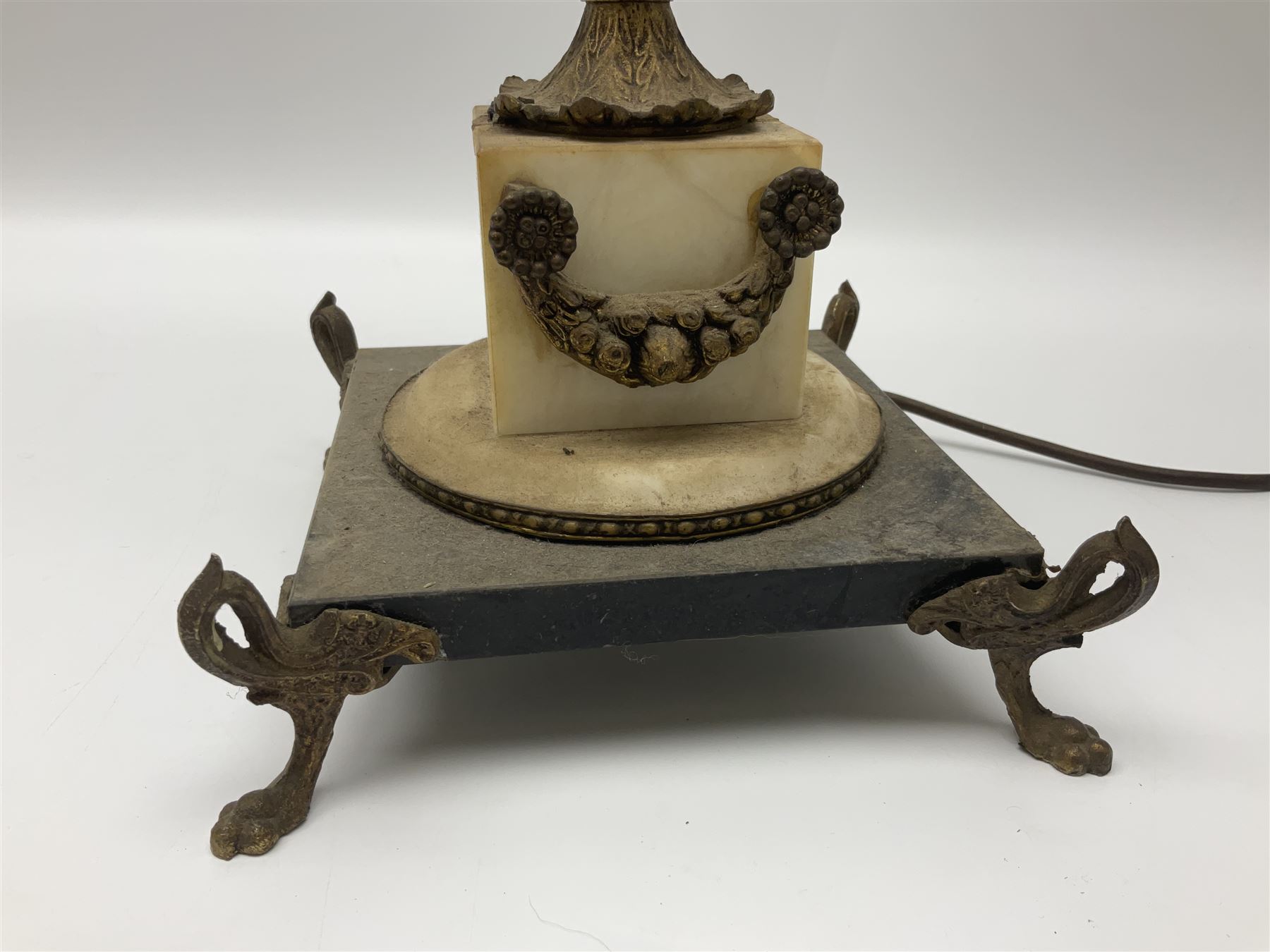 Cast brass Corinthian column design table lamp - Image 5 of 7